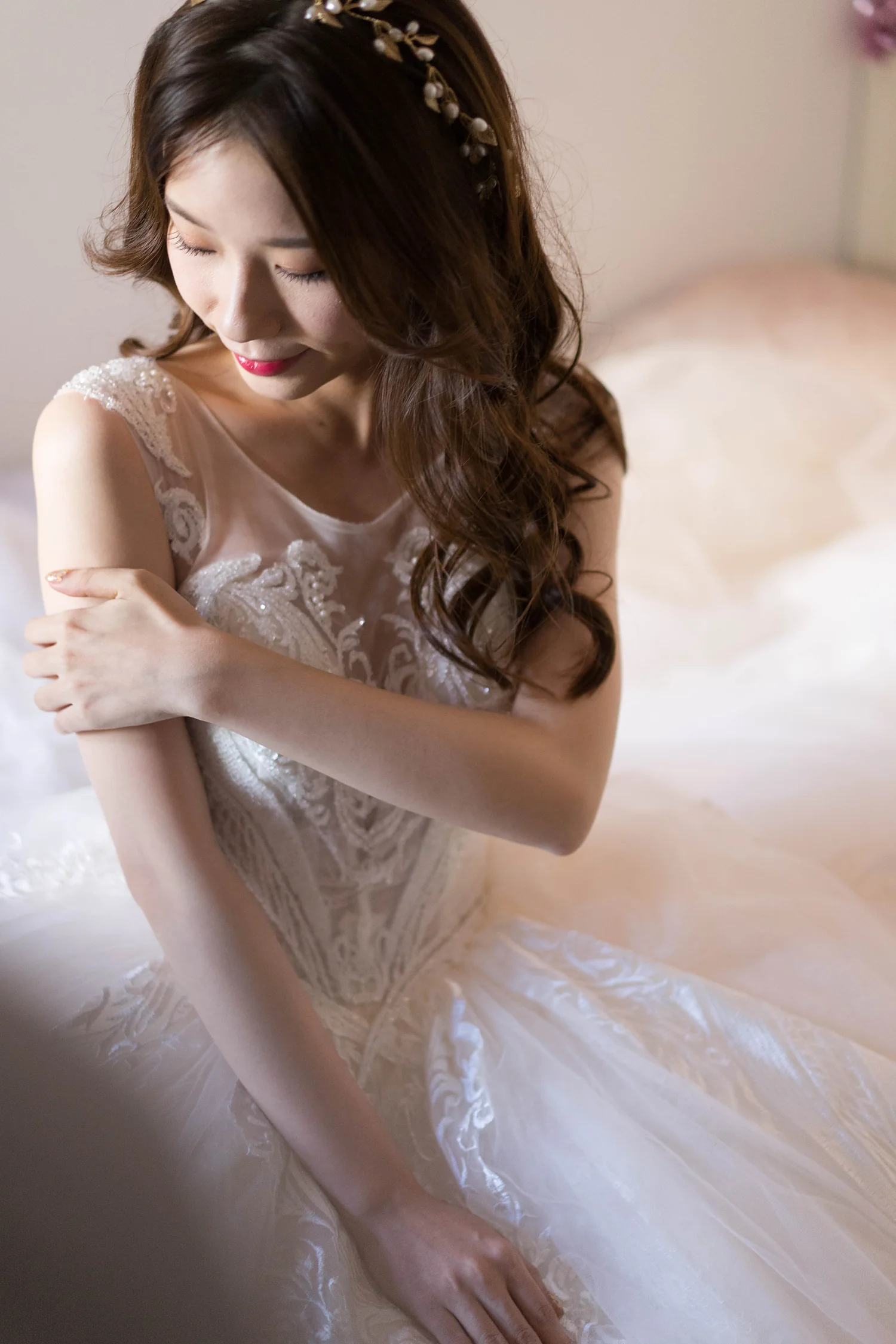 [素人新娘] 棕色微卷配下巴一粒小痣的小家碧玉的新娘婚礼现场实拍写真 H911