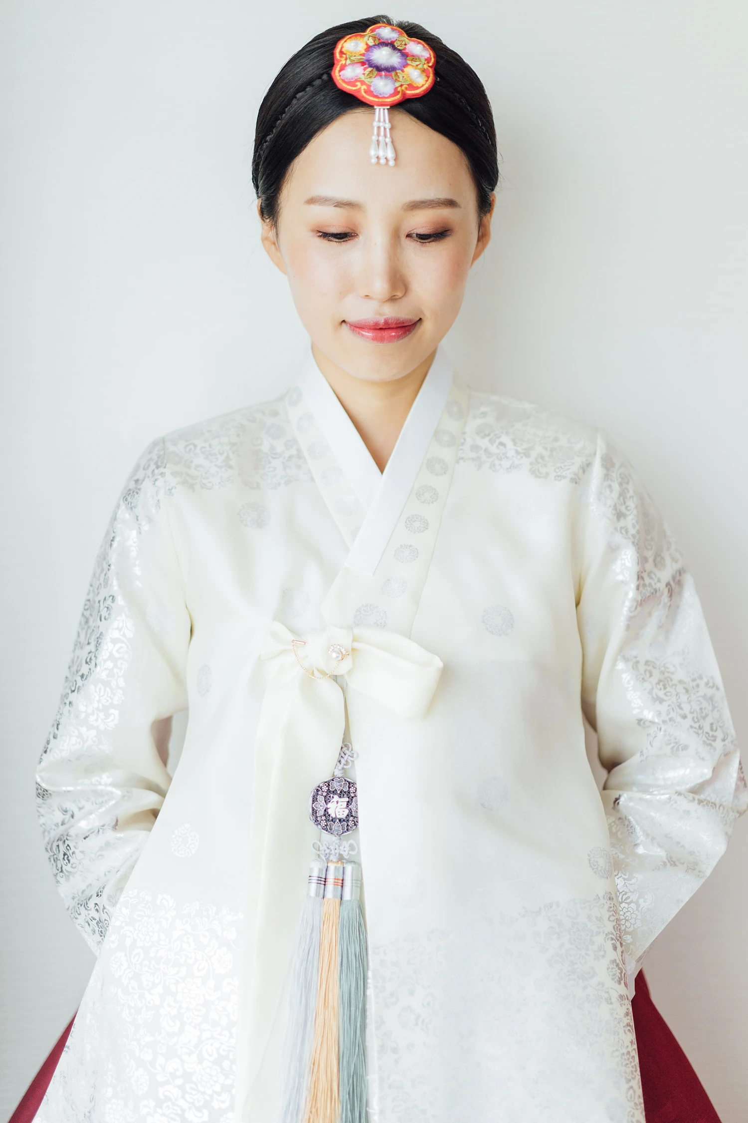 [素人新娘] 黑直发配苹果肌腮红的乖巧长相的新娘婚礼现场实拍写真 H912