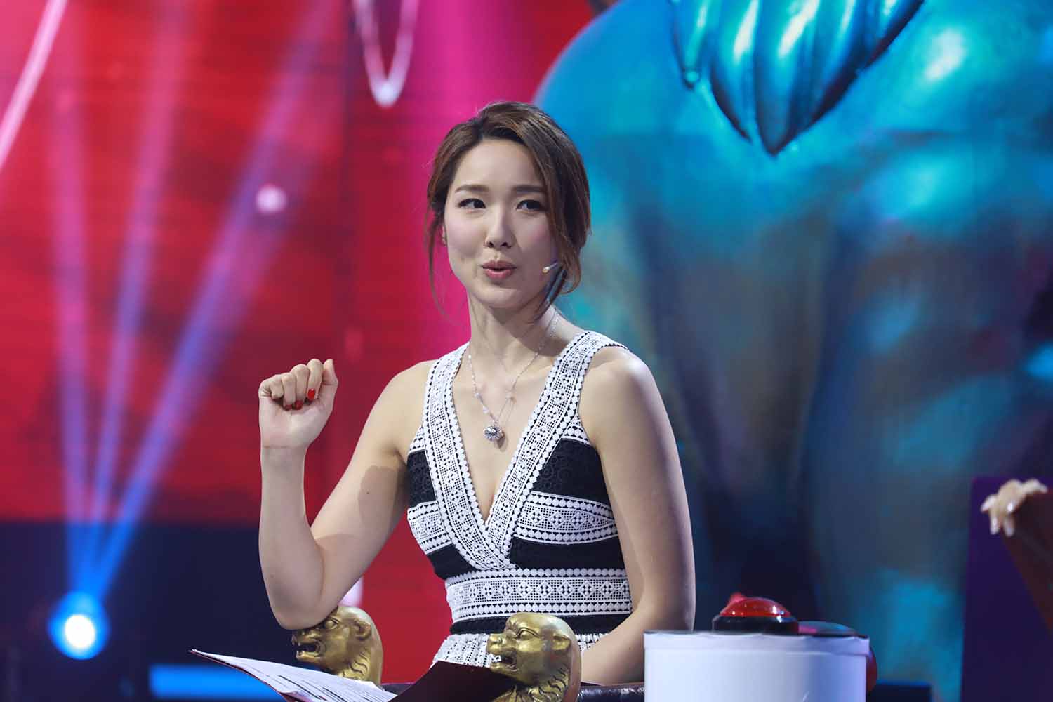 李亚男明星生图高清写真合集[百度网盘下载]