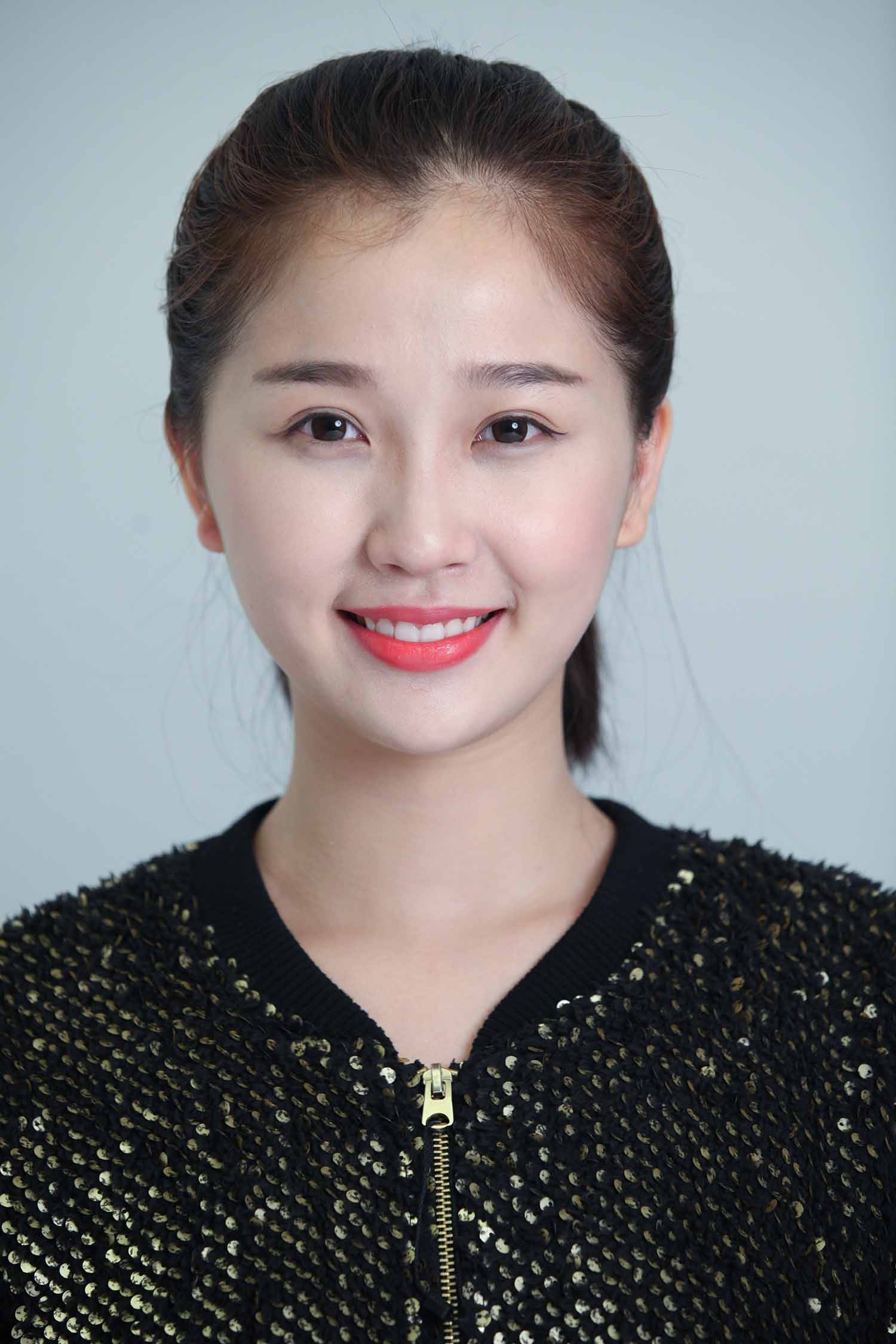 虞书欣明星生图高清写真合集[百度网盘下载]