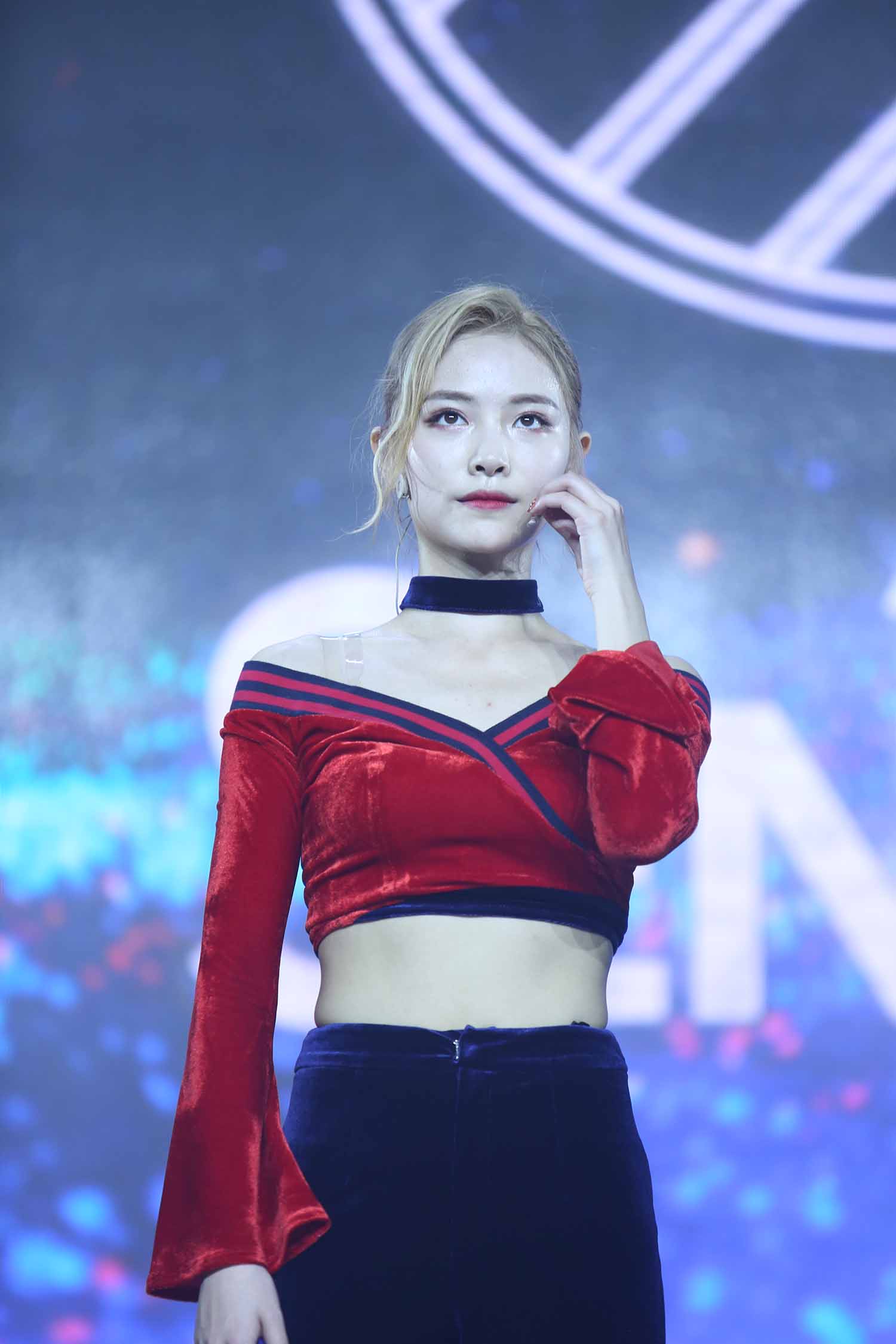 许佳琪明星生图高清写真合集[百度网盘下载]