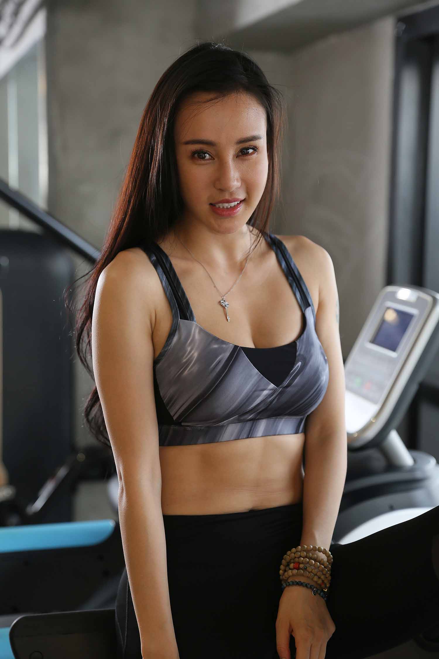 母其弥雅明星生图高清写真合集[百度网盘下载]