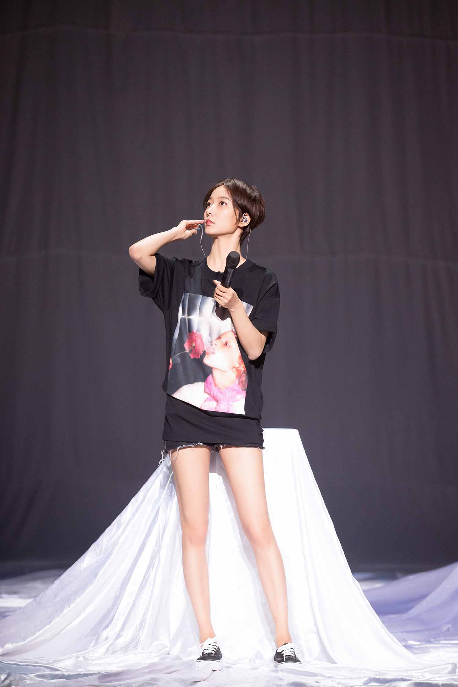 王珞丹明星生图高清写真合集[百度网盘下载]