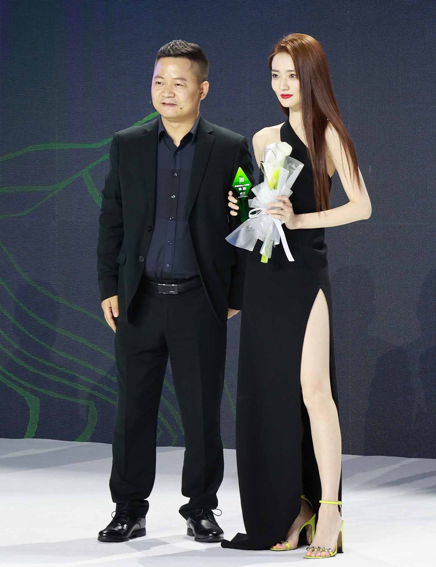 徐璐明星生图高清写真合集[百度网盘下载]