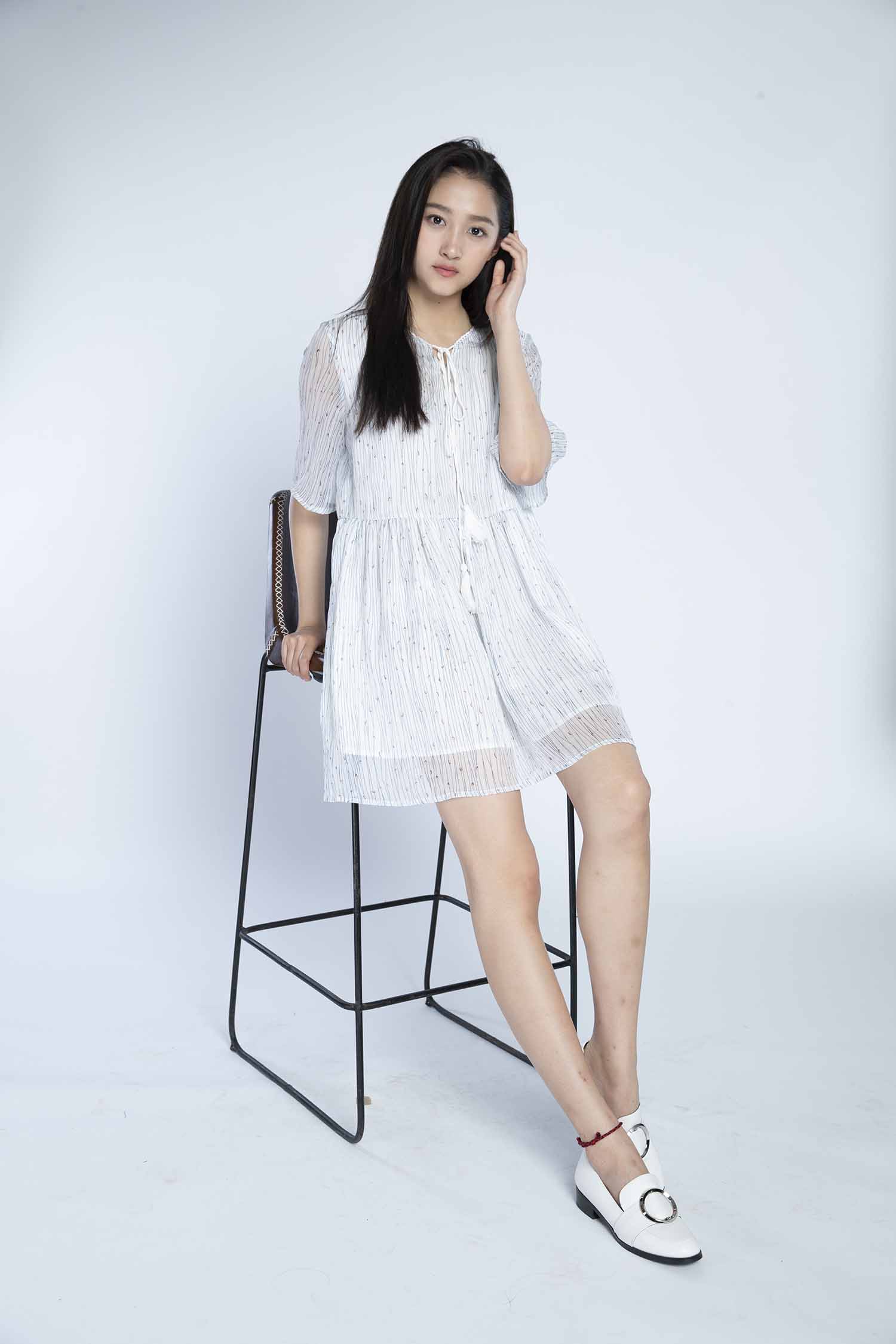 关晓彤明星生图高清写真合集[百度网盘下载]