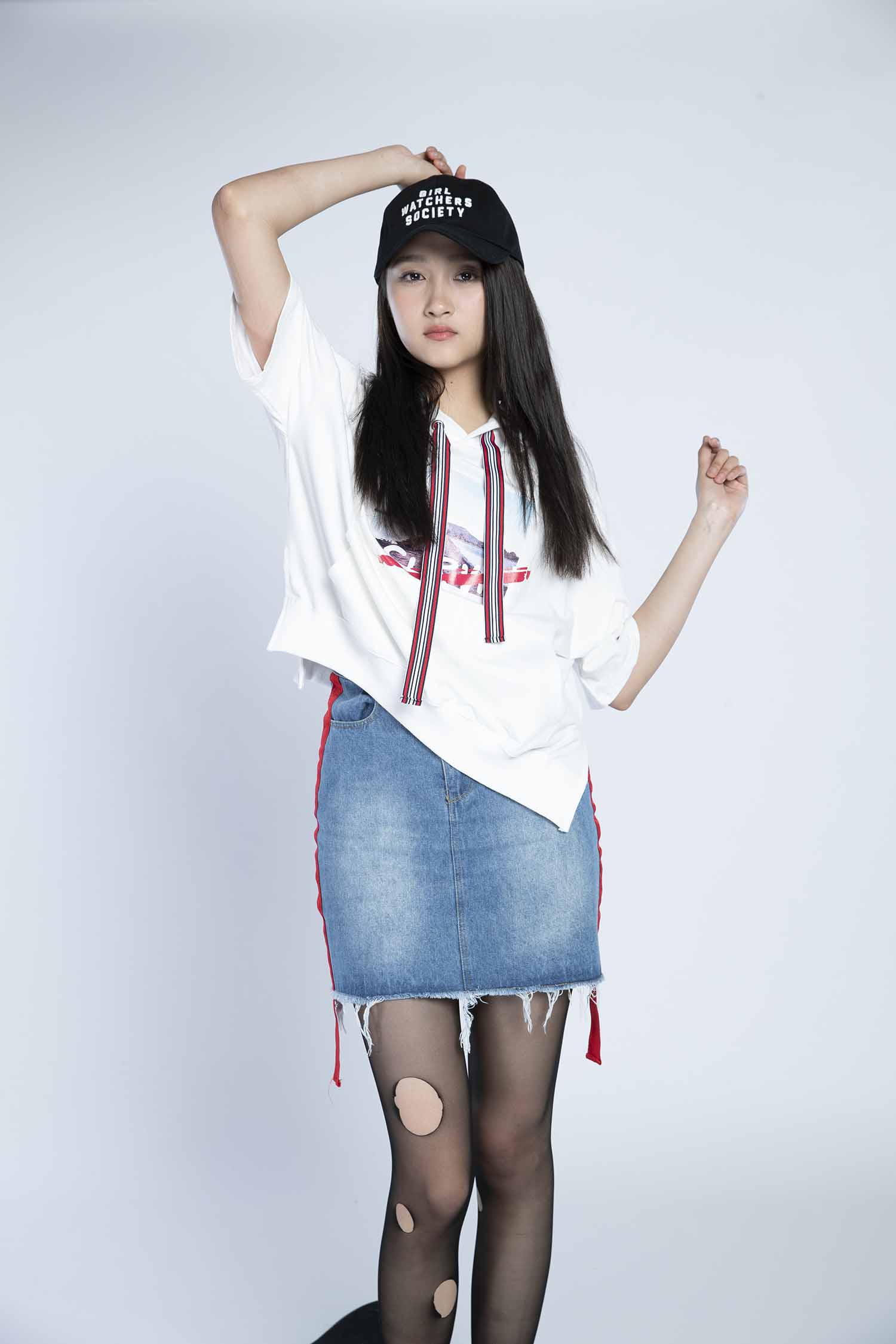 关晓彤明星生图高清写真合集[百度网盘下载]