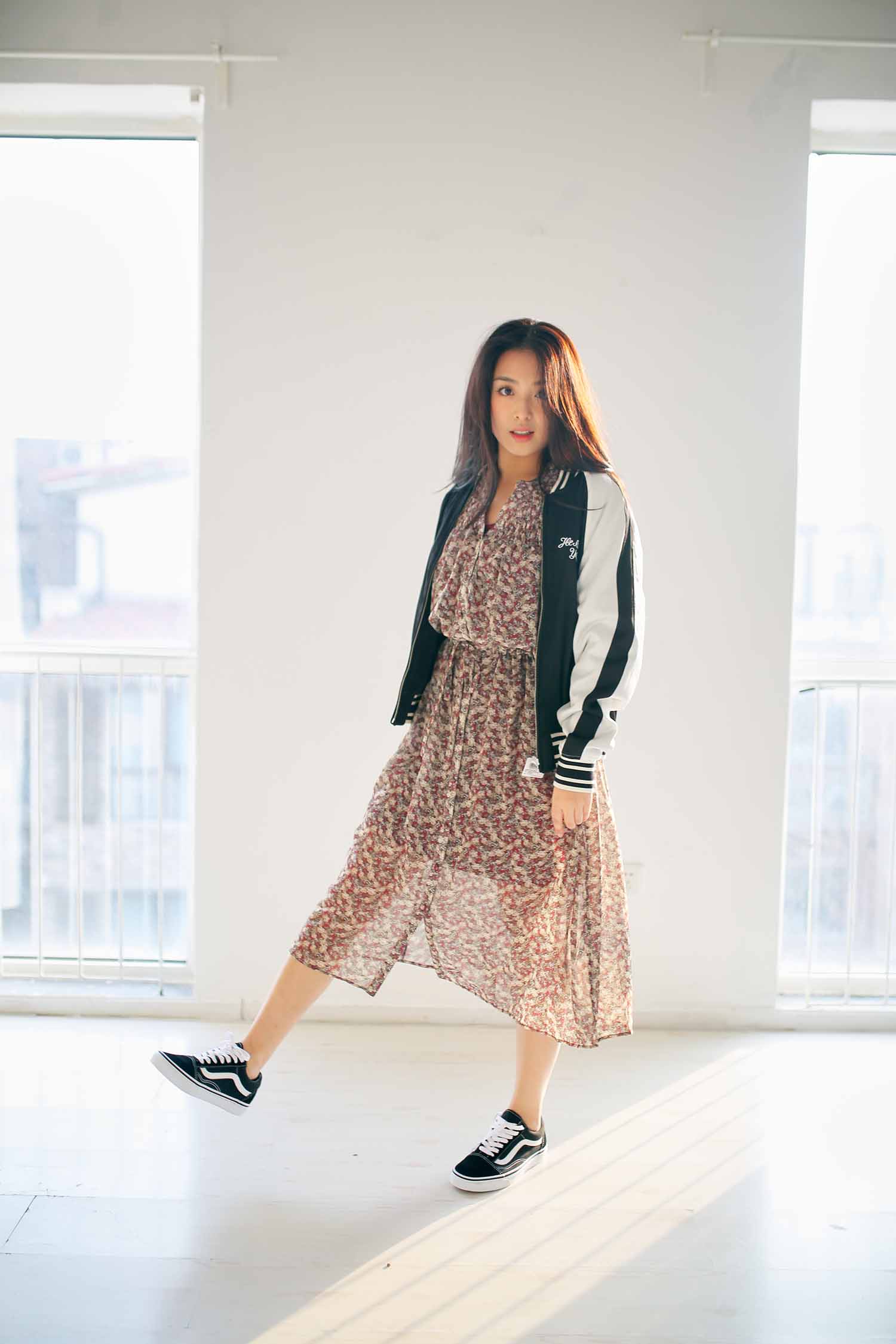 张含韵明星生图高清写真合集[百度网盘下载]