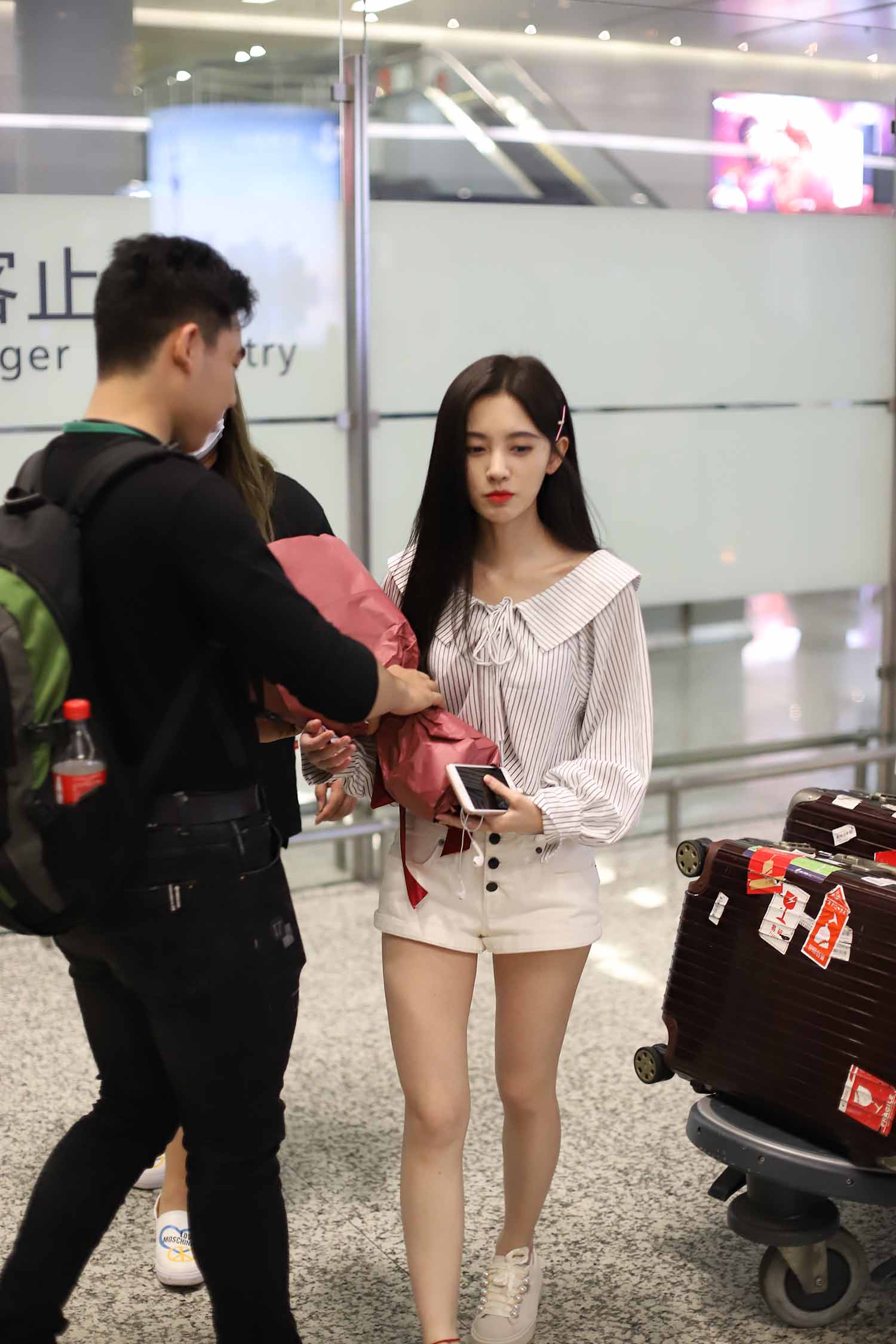 鞠婧祎明星生图高清写真合集[百度网盘下载]