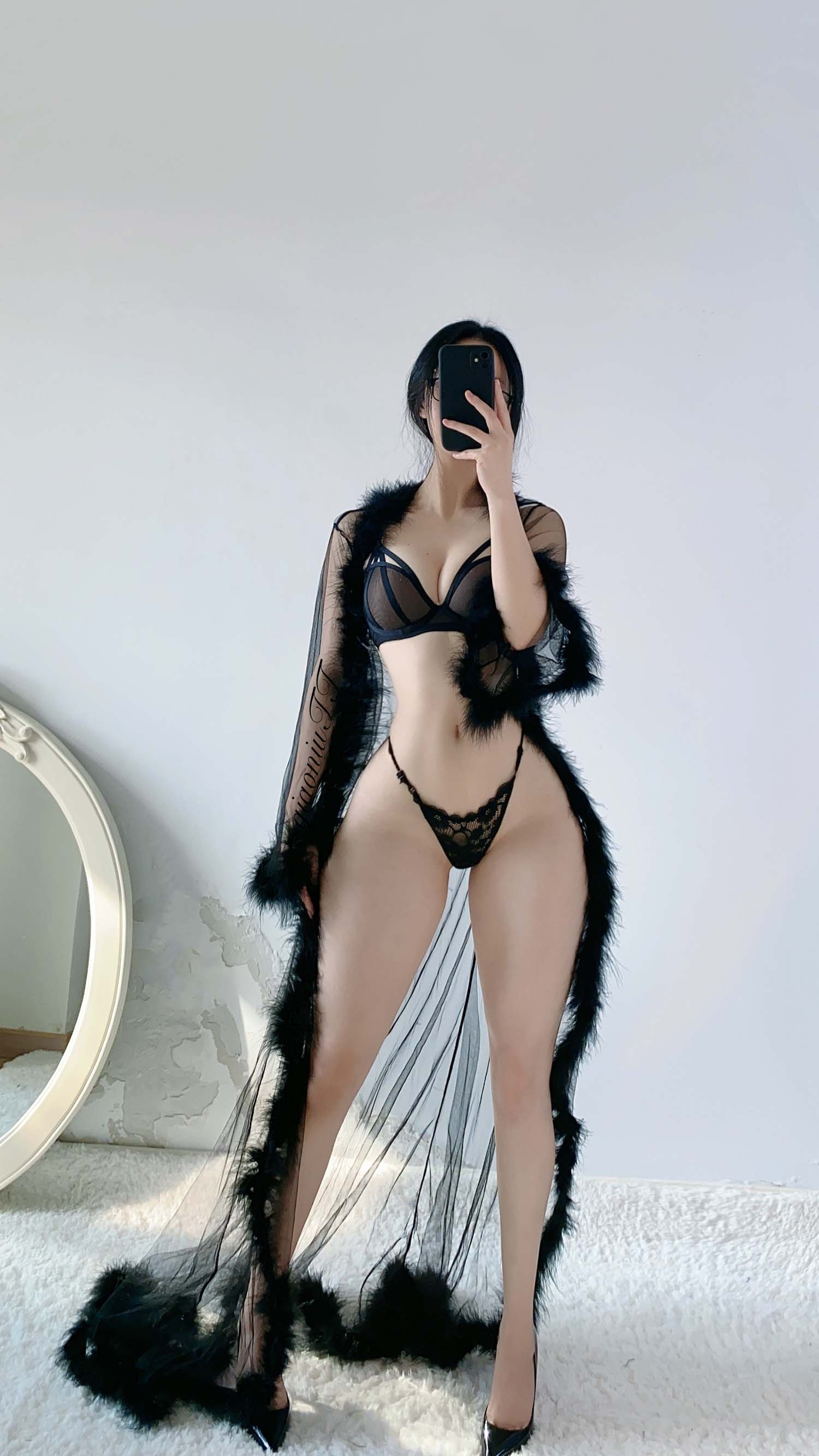 [微密圈] 俏妞qiaoniuTT[百度网盘下载]