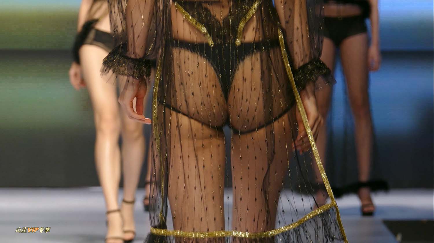 [4K画质]2017名模性感高叉模特内衣秀[1V/26.7G][百度网盘]