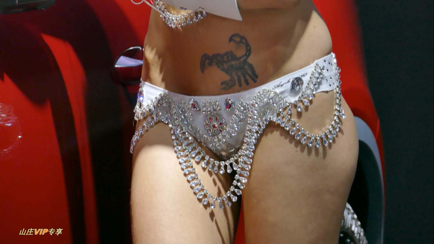 [4K画质]2017靓丽长腿美人东莞车展模特展示[1V/84.3G][百度网盘]