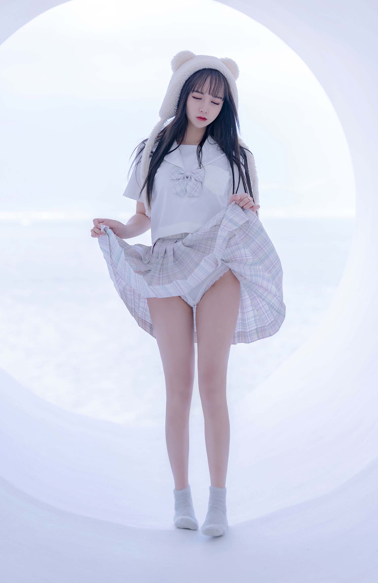 过期米线线喵 70米线 - 天台JK [58P 86MB]