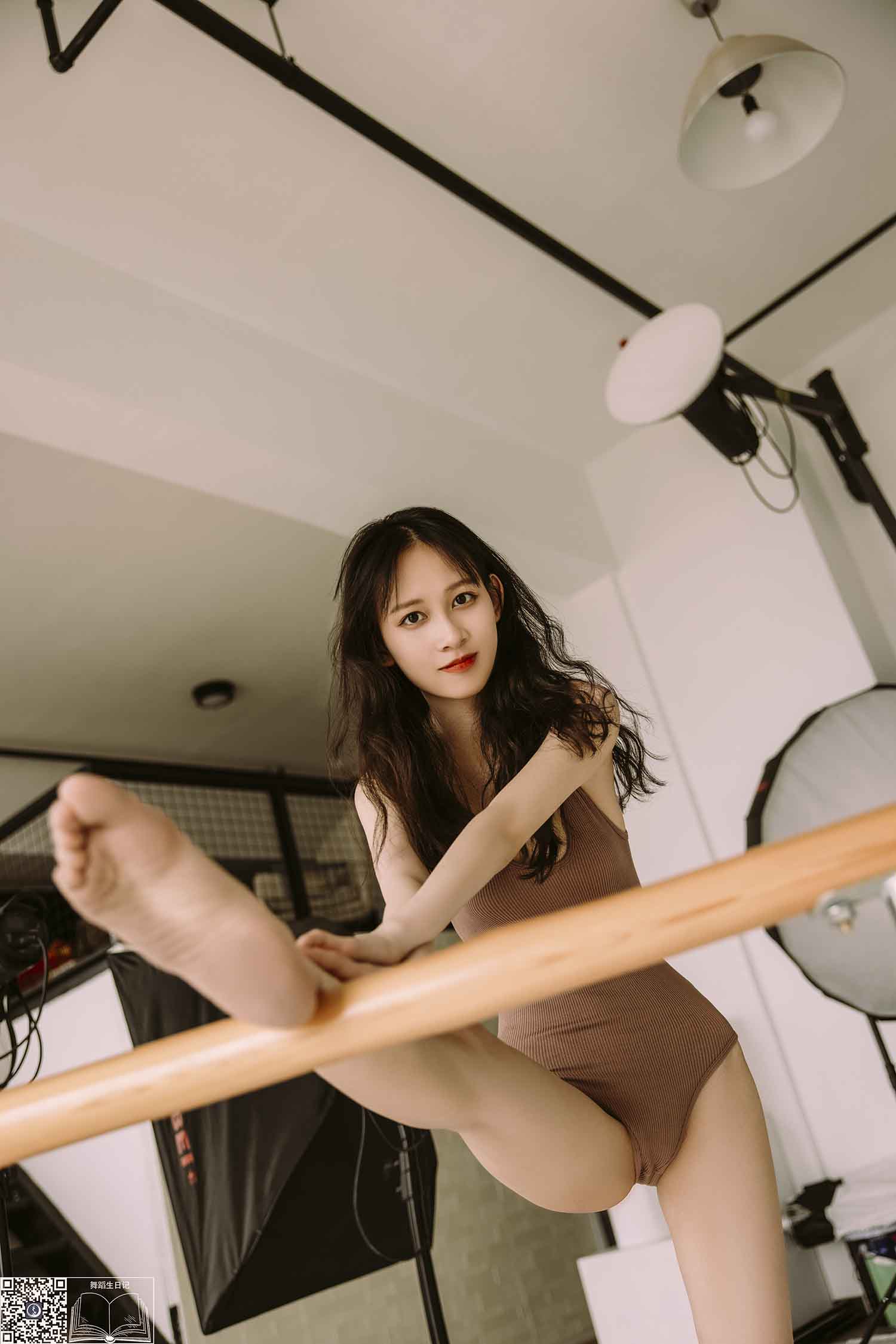 [舞蹈生日记][GALLI嘉丽]042-黎黎[43P／254MB][百度网盘下载]