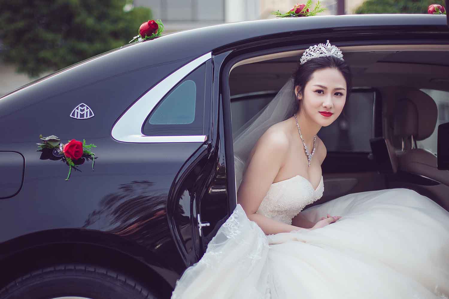 [素人新娘] 嫁入豪门有着明星气质的美女新娘婚礼现场实拍写真 H313