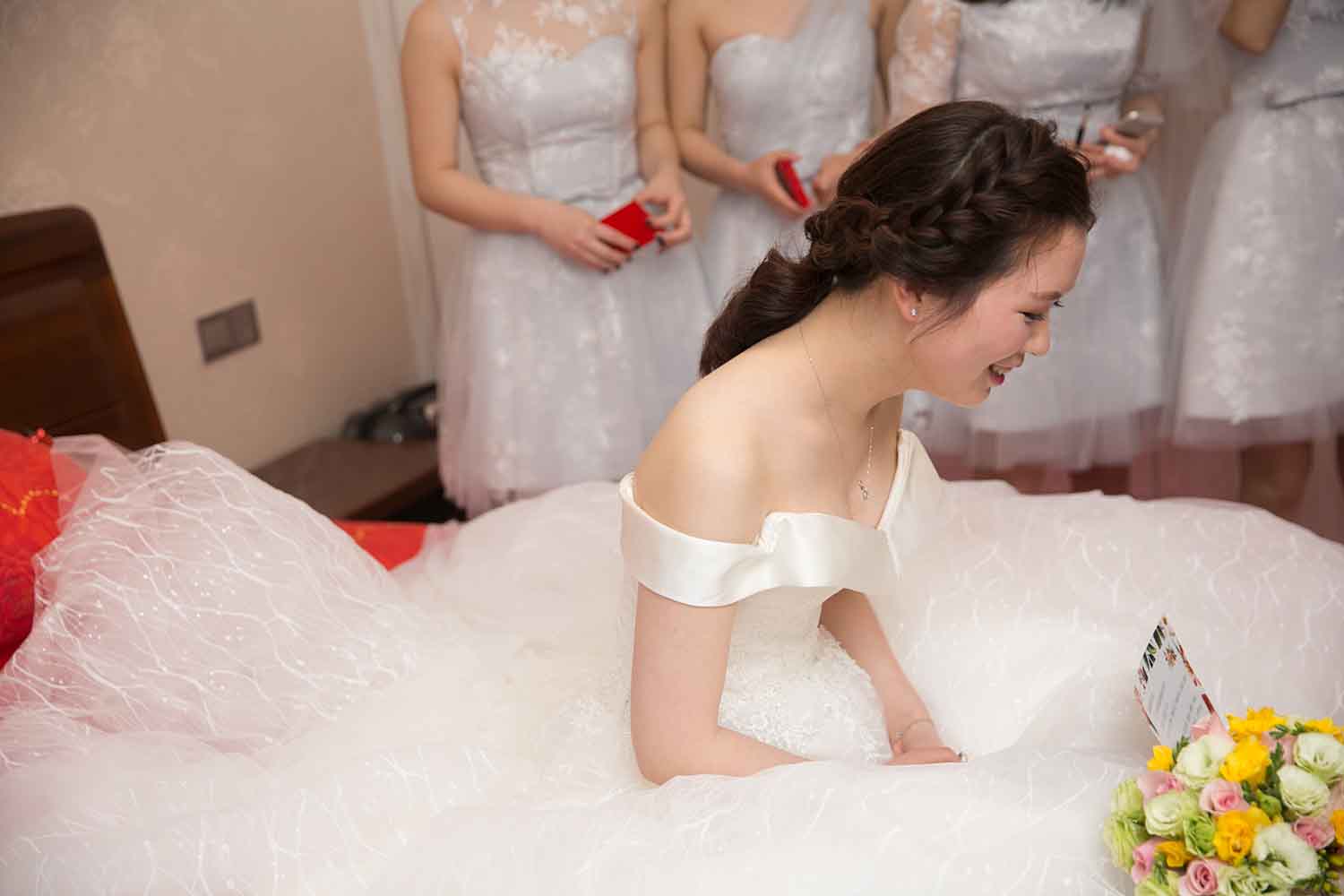 [素人新娘] 小家碧玉气质美女新娘婚礼现场实拍写真 H229