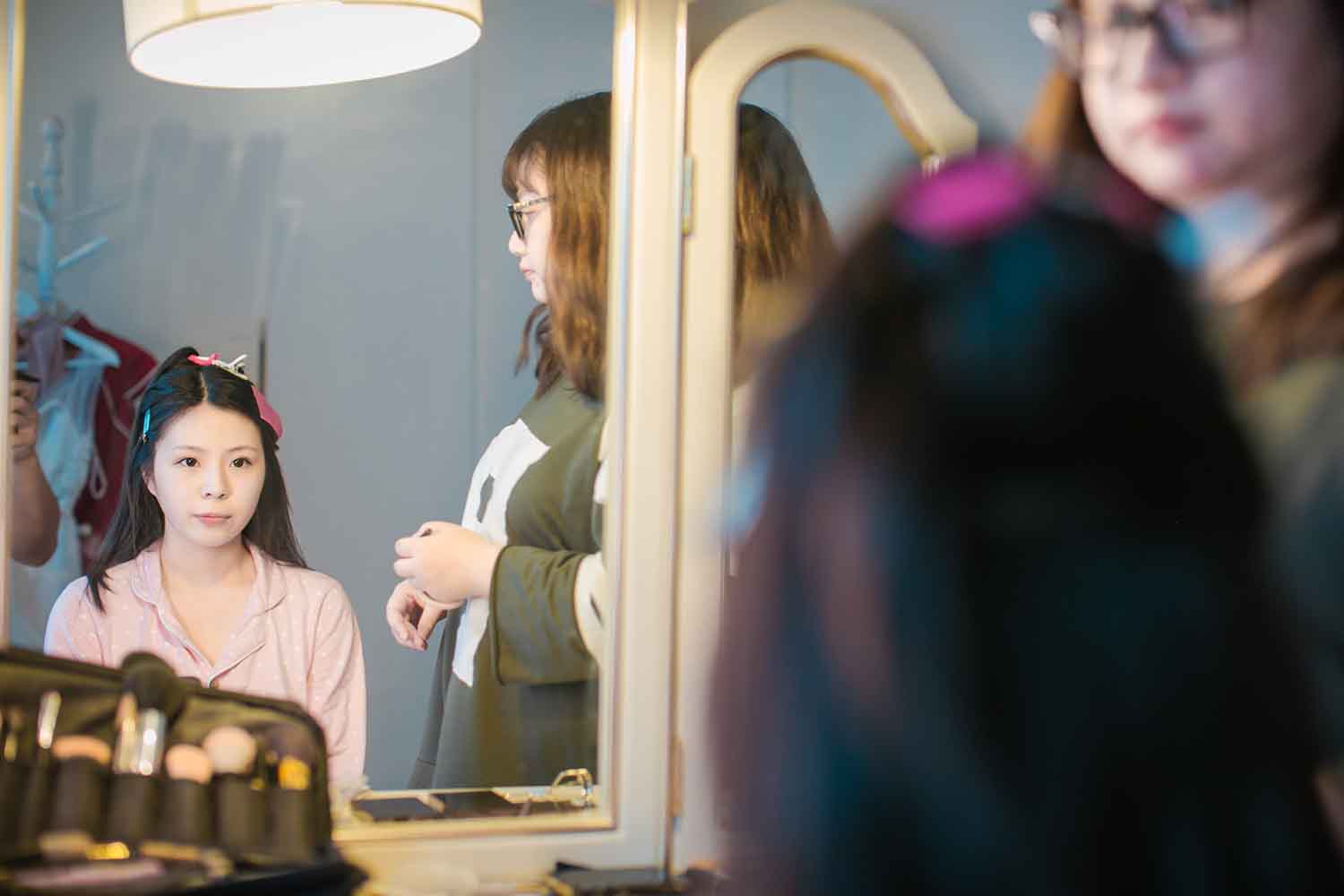 [素人新娘] 皮肤雪白的大眼睛美女新娘婚礼现场实拍写真 H233