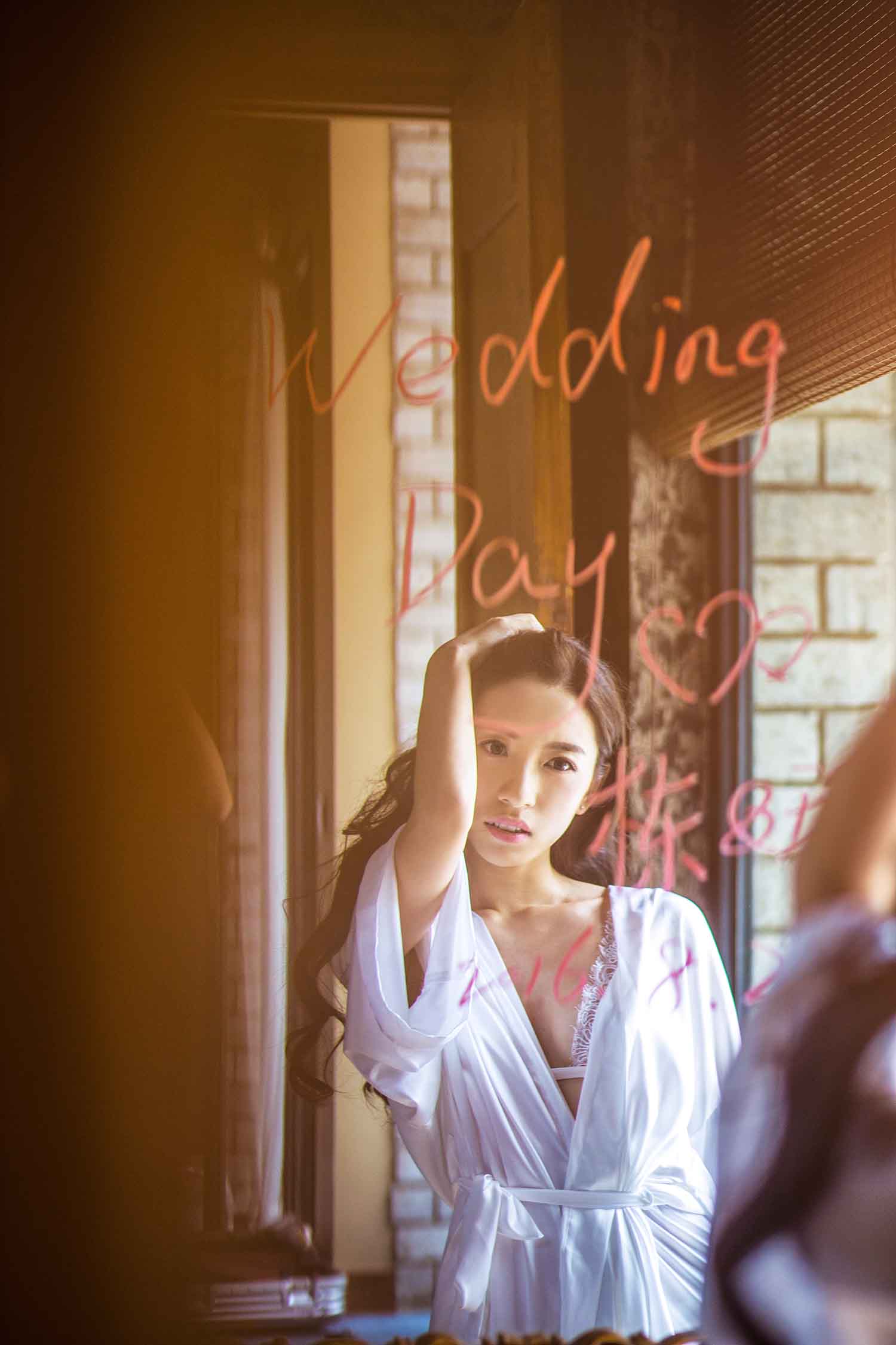 [素人新娘] 身材高挑的瓜子脸美女新娘的婚礼现场实拍写真 H209