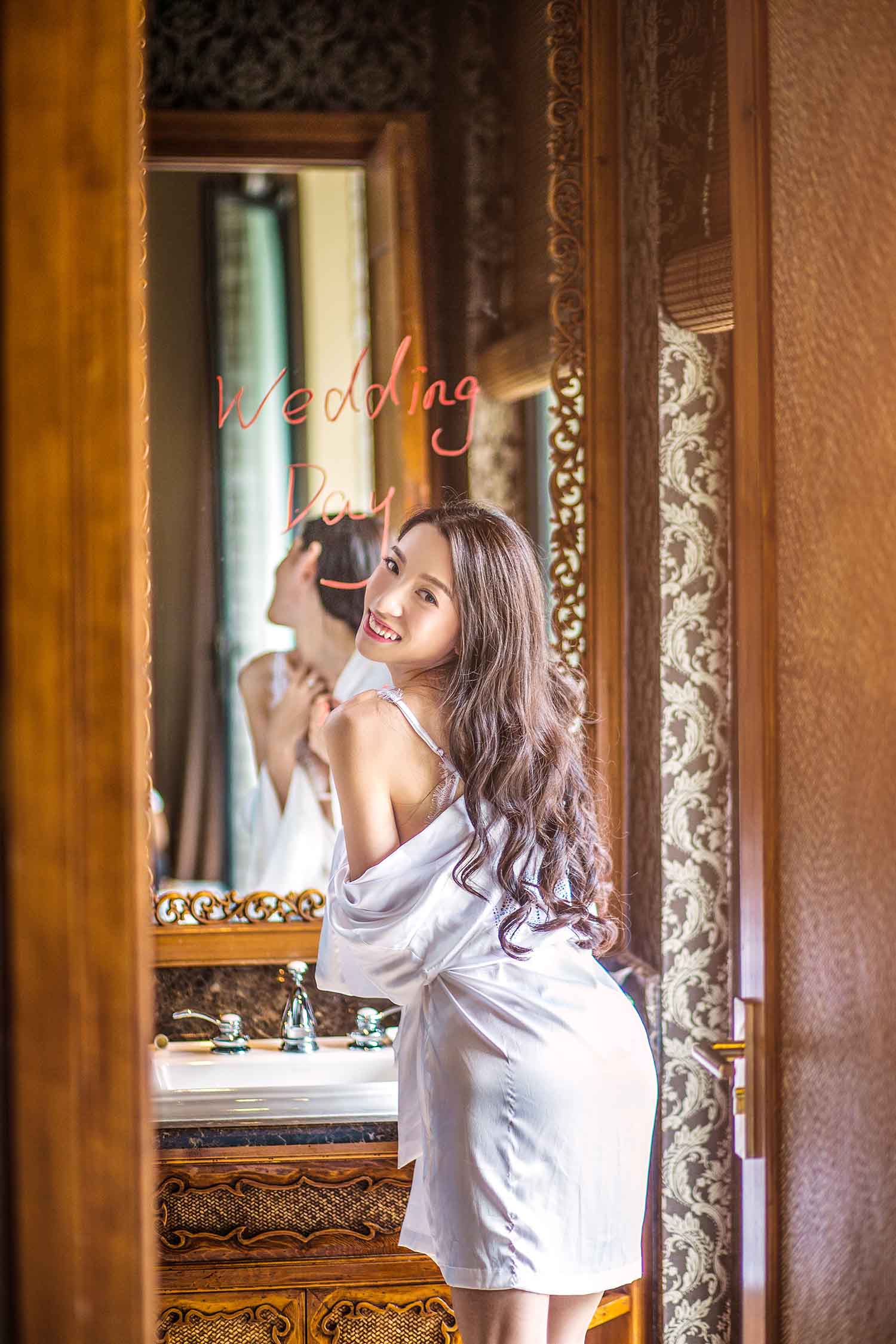 [素人新娘] 身材高挑的瓜子脸美女新娘的婚礼现场实拍写真 H209