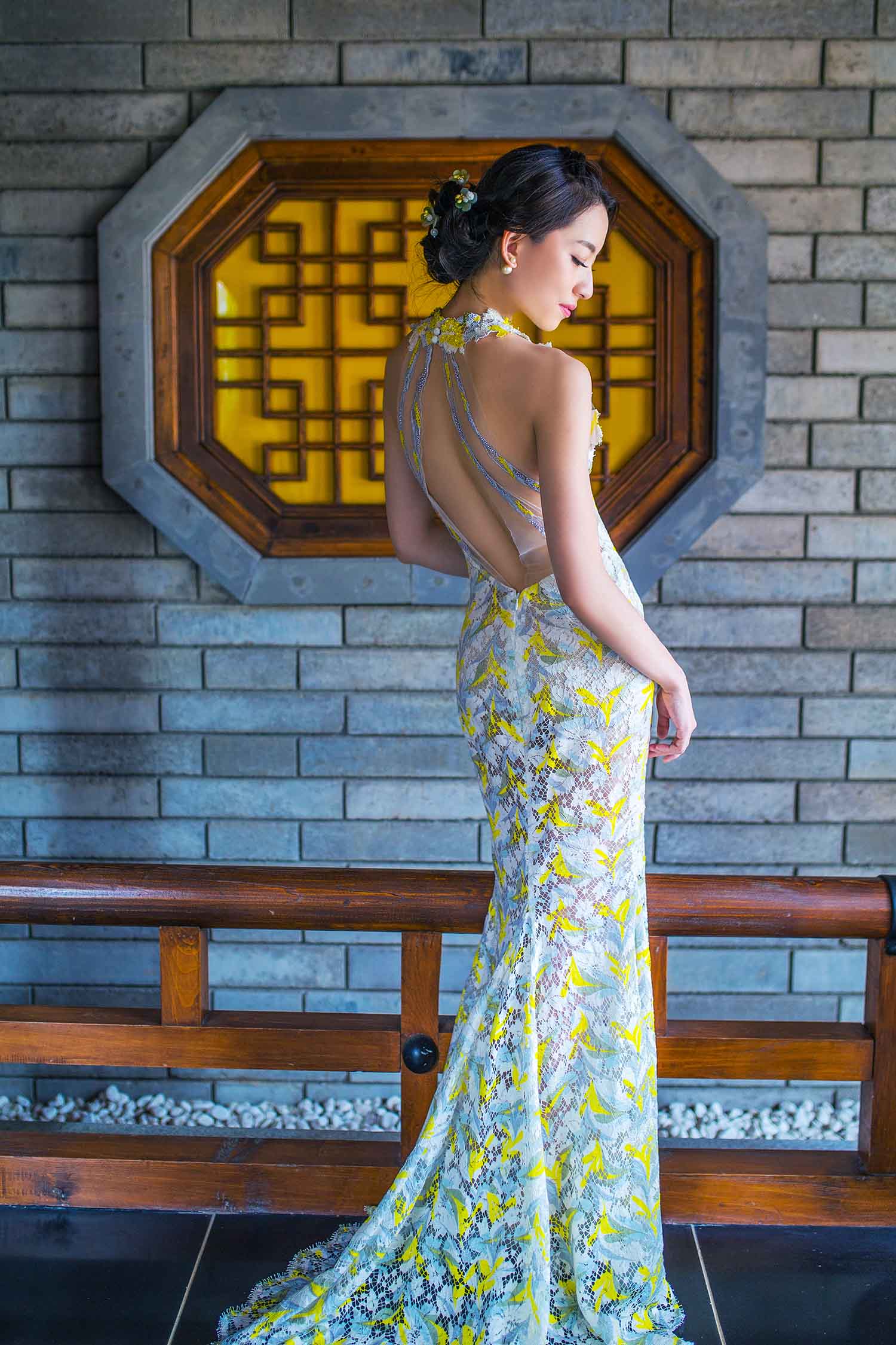 [素人新娘] 身材高挑的瓜子脸美女新娘的婚礼现场实拍写真 H209