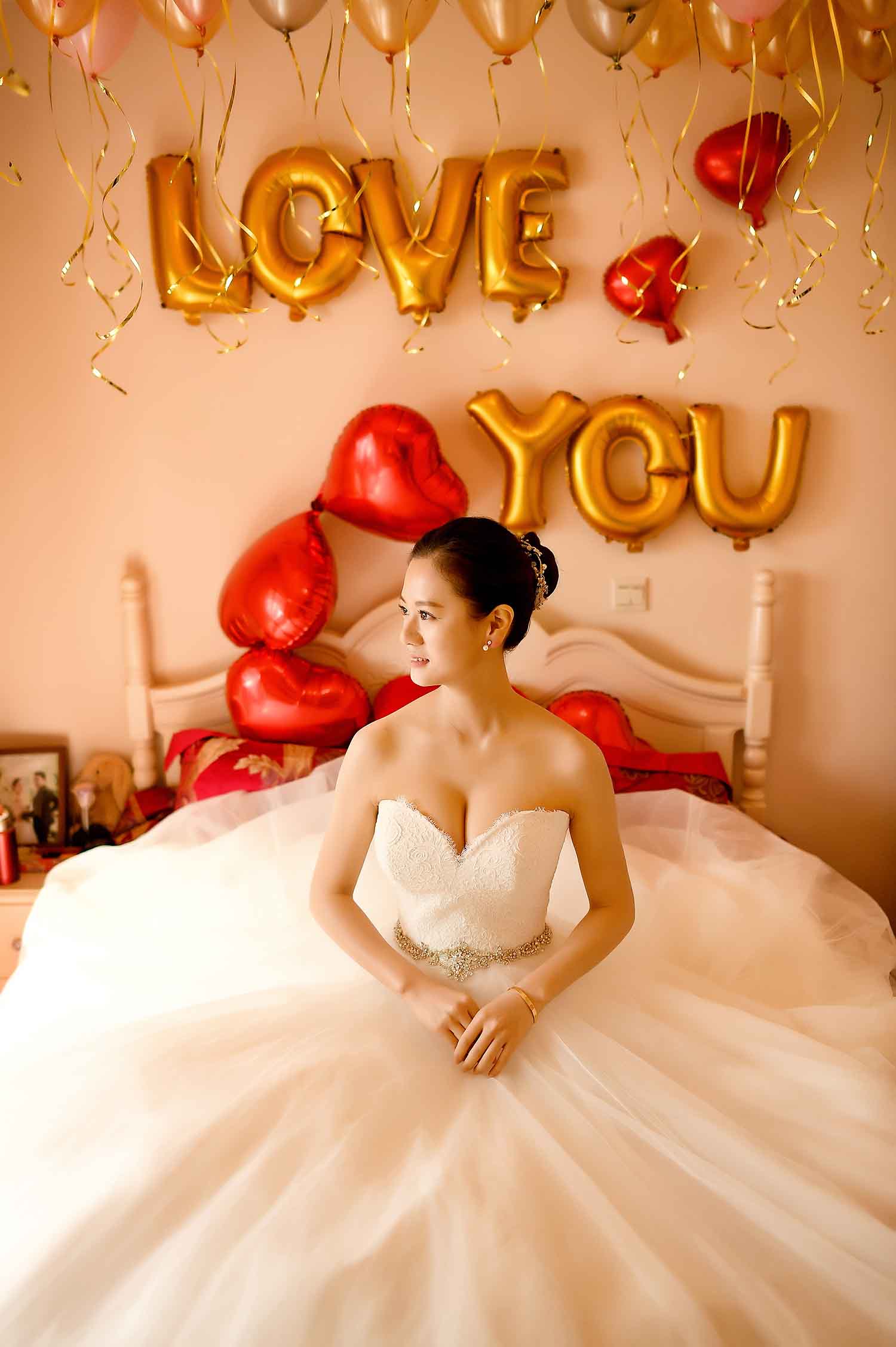 [素人新娘] 笑起来很迷人身材也很哇塞的新娘婚礼现场实拍写真 H221