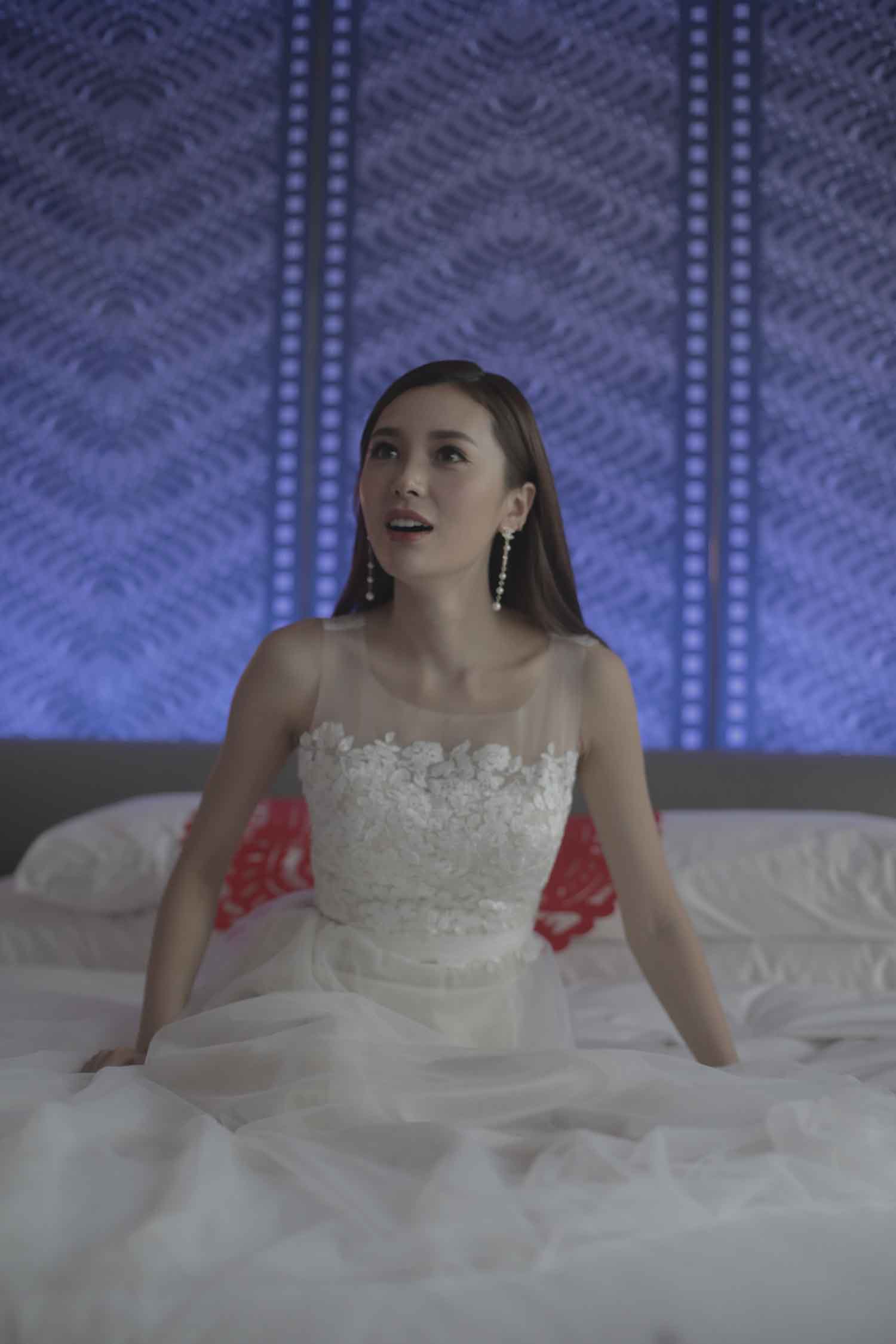 [素人新娘] 性感白色抹胸贵妇气质新娘的婚礼现场实拍写真 H200