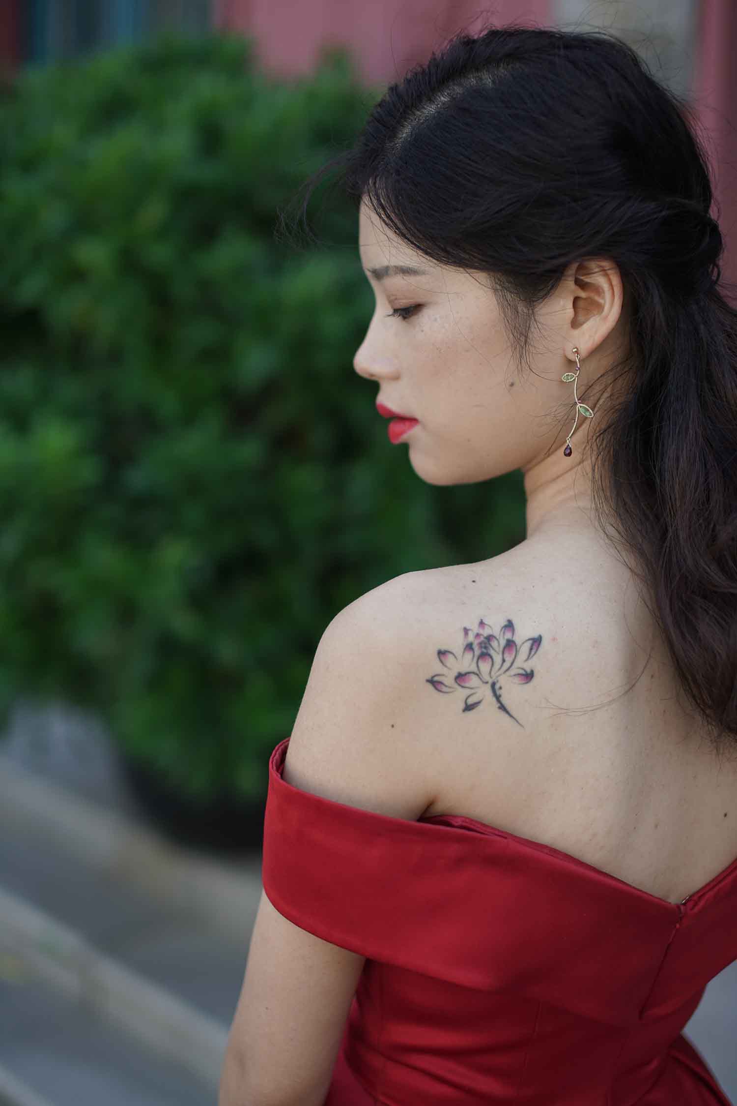 [素人新娘] 红色低胸晚礼服富态新娘的婚礼现场实拍写真 H204