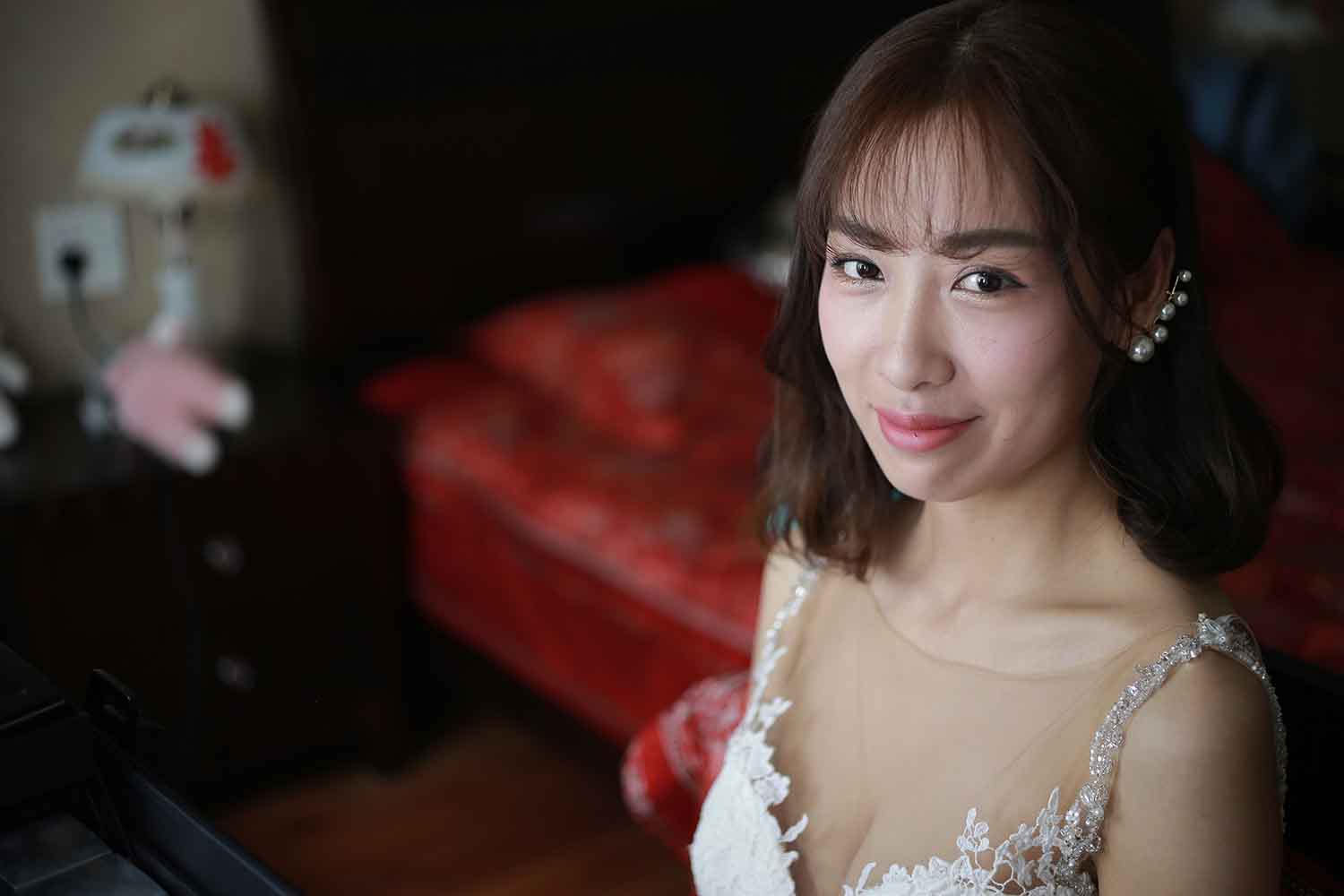 [素人新娘] 婚纱礼服似乎有点大的新娘婚礼现场实拍写真 H319