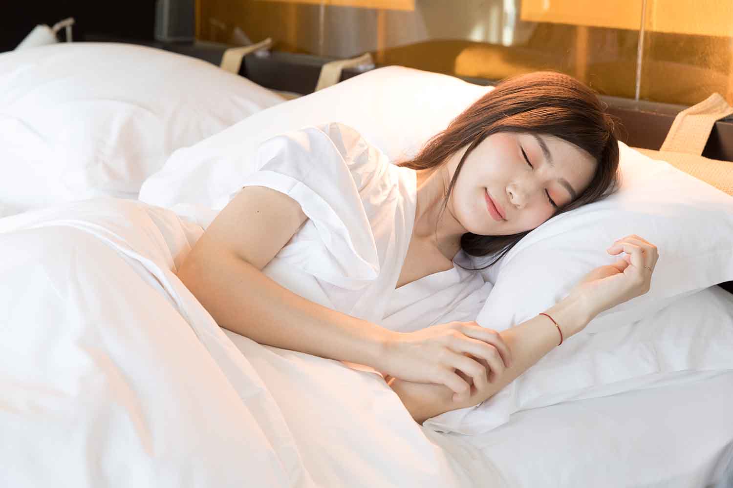 [素人新娘] 屁股很翘身材也不错的美女新娘婚礼现场实拍写真 H320