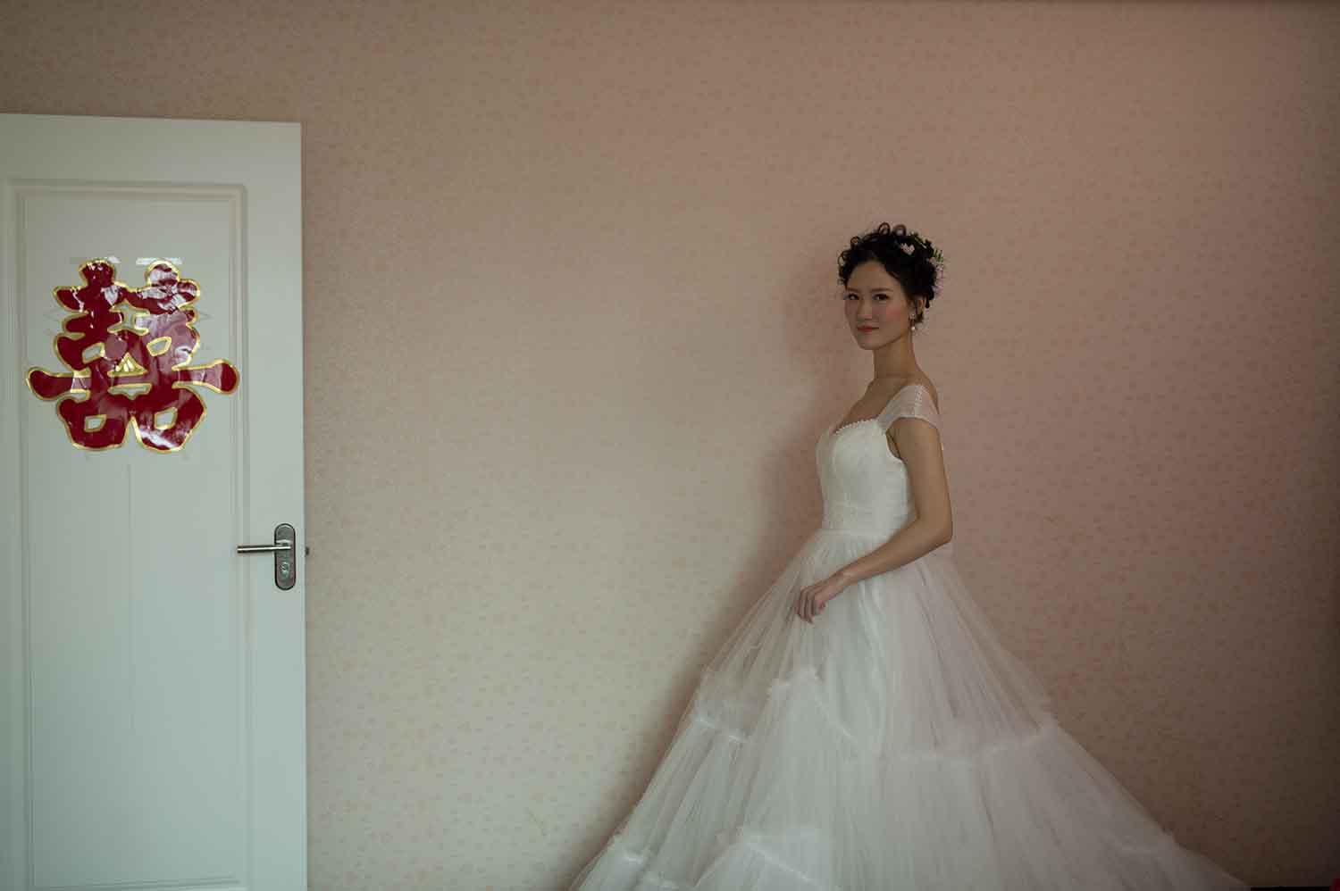 [素人新娘] 卡姿兰大眼贵妇气质新娘的婚礼现场实拍写真 H210