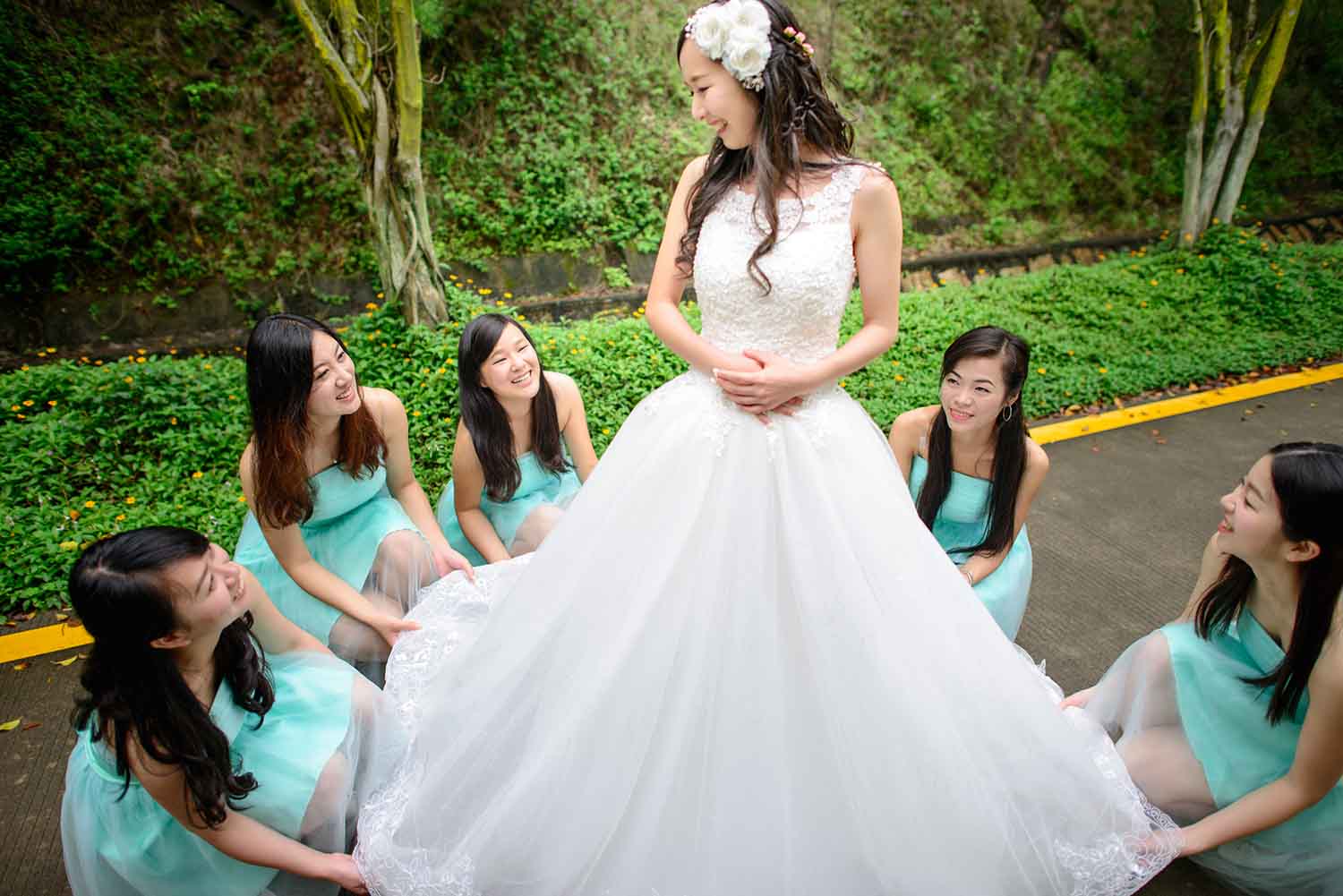 [素人新娘] 前凸后翘的小家碧玉新娘的婚礼现场实拍写真 H206