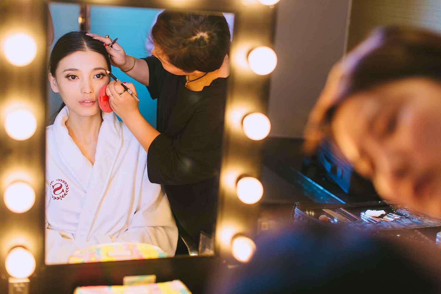 [素人新娘] 化妆的时候有亮点的高个子气质大眼美女新娘婚礼现场实拍写真 H235