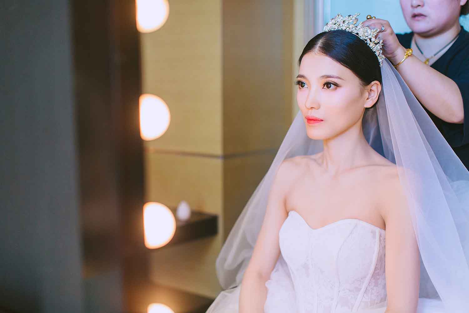 [素人新娘] 化妆的时候有亮点的高个子气质大眼美女新娘婚礼现场实拍写真 H235