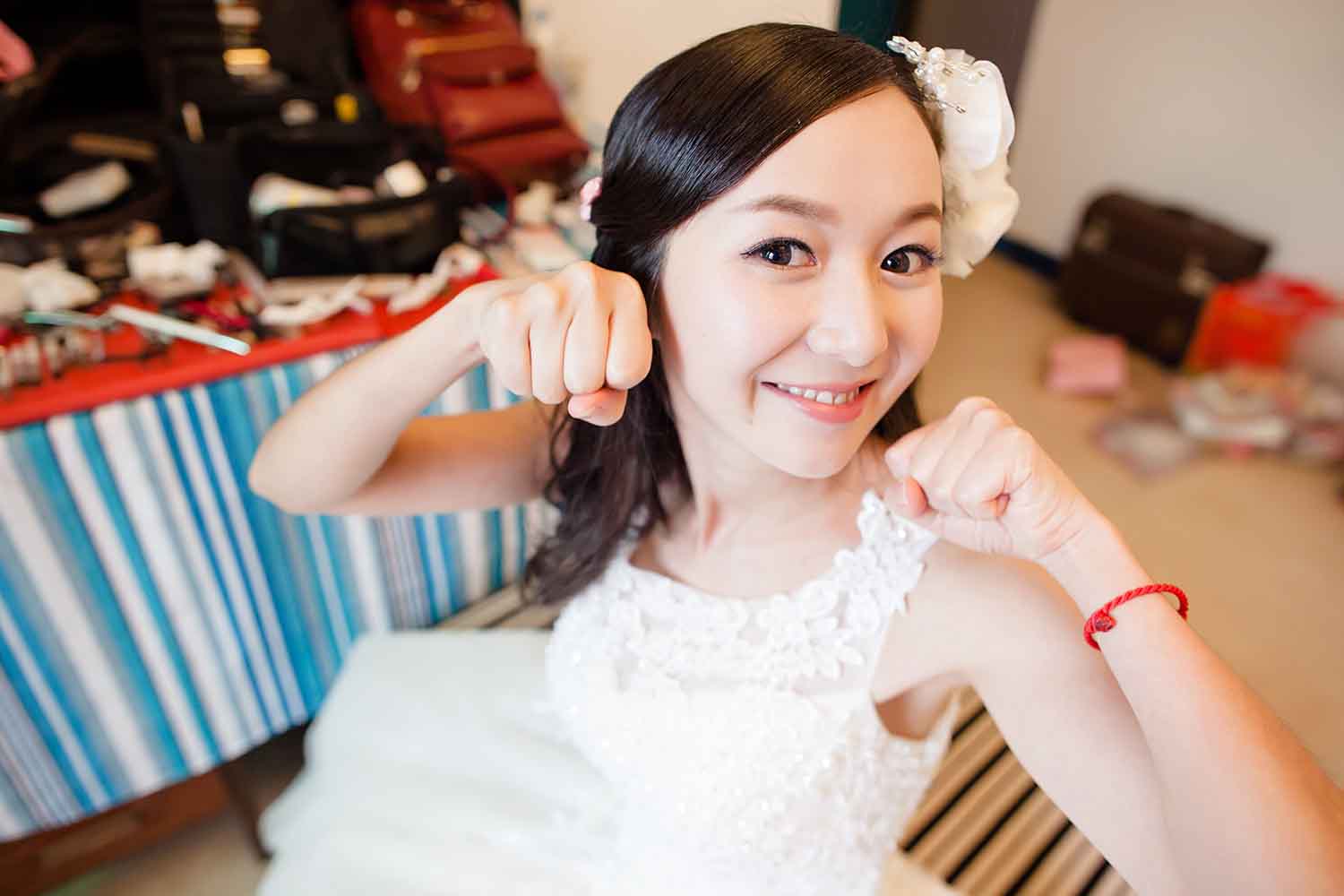 [素人新娘] 前凸后翘的小家碧玉新娘的婚礼现场实拍写真 H206