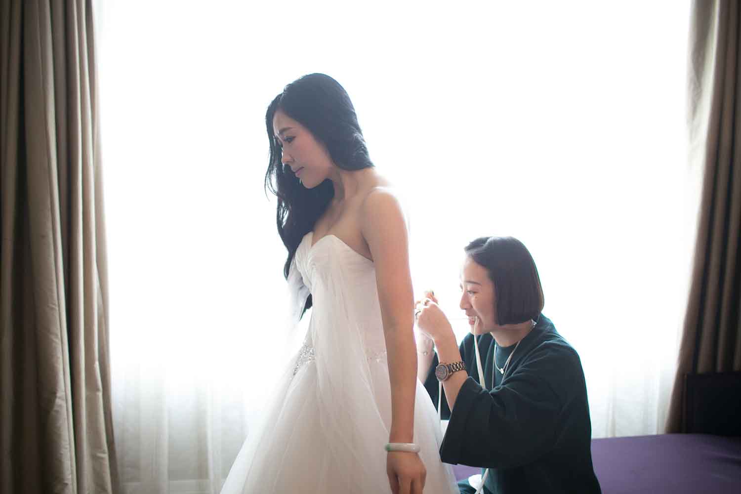 [素人新娘] 穿着黑色蕾丝内裤的大龄气质少妇新娘婚礼现场实拍写真 H227