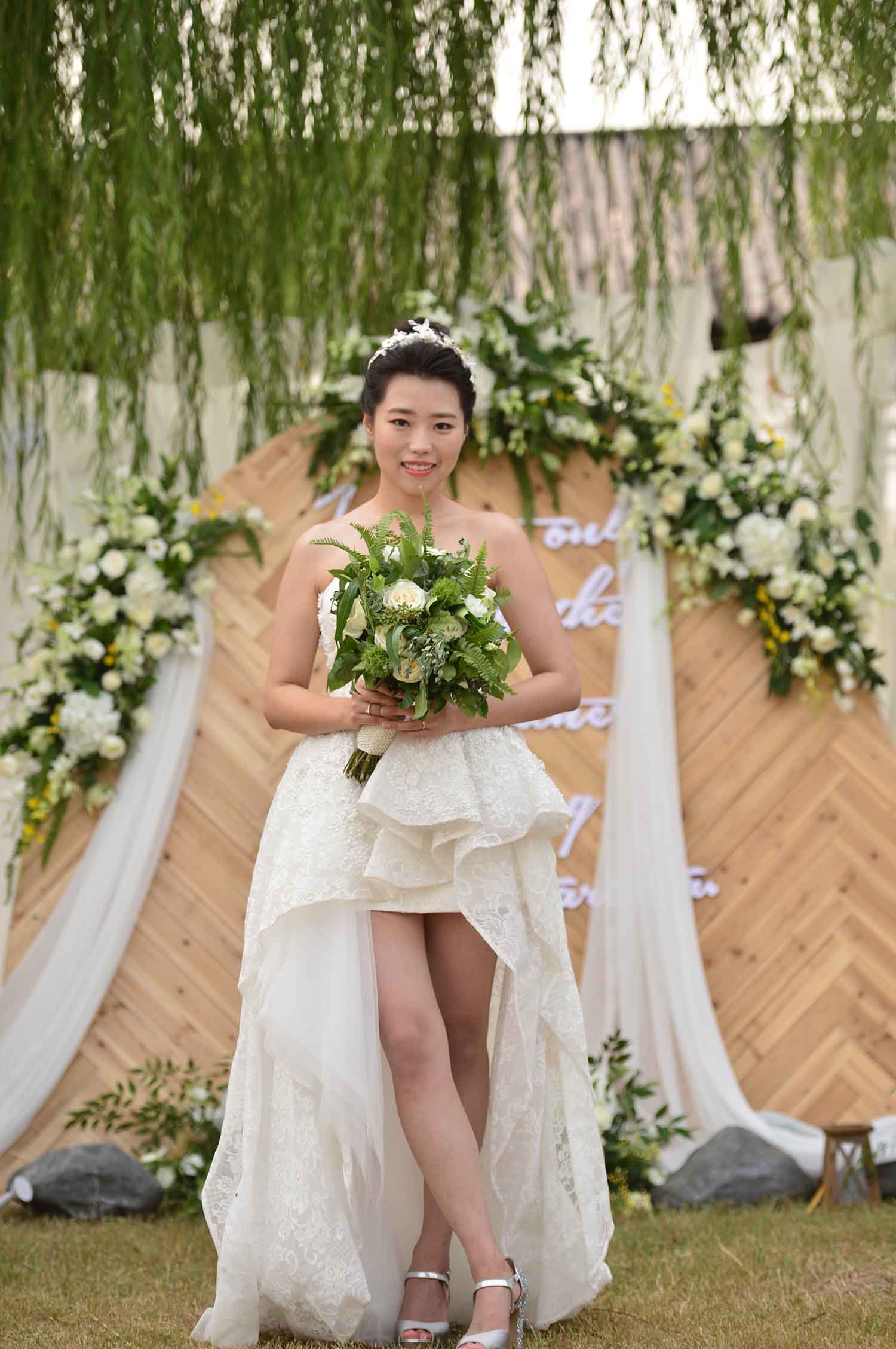 [素人新娘] 素颜也好看的美女新娘婚礼现场实拍写真 H306