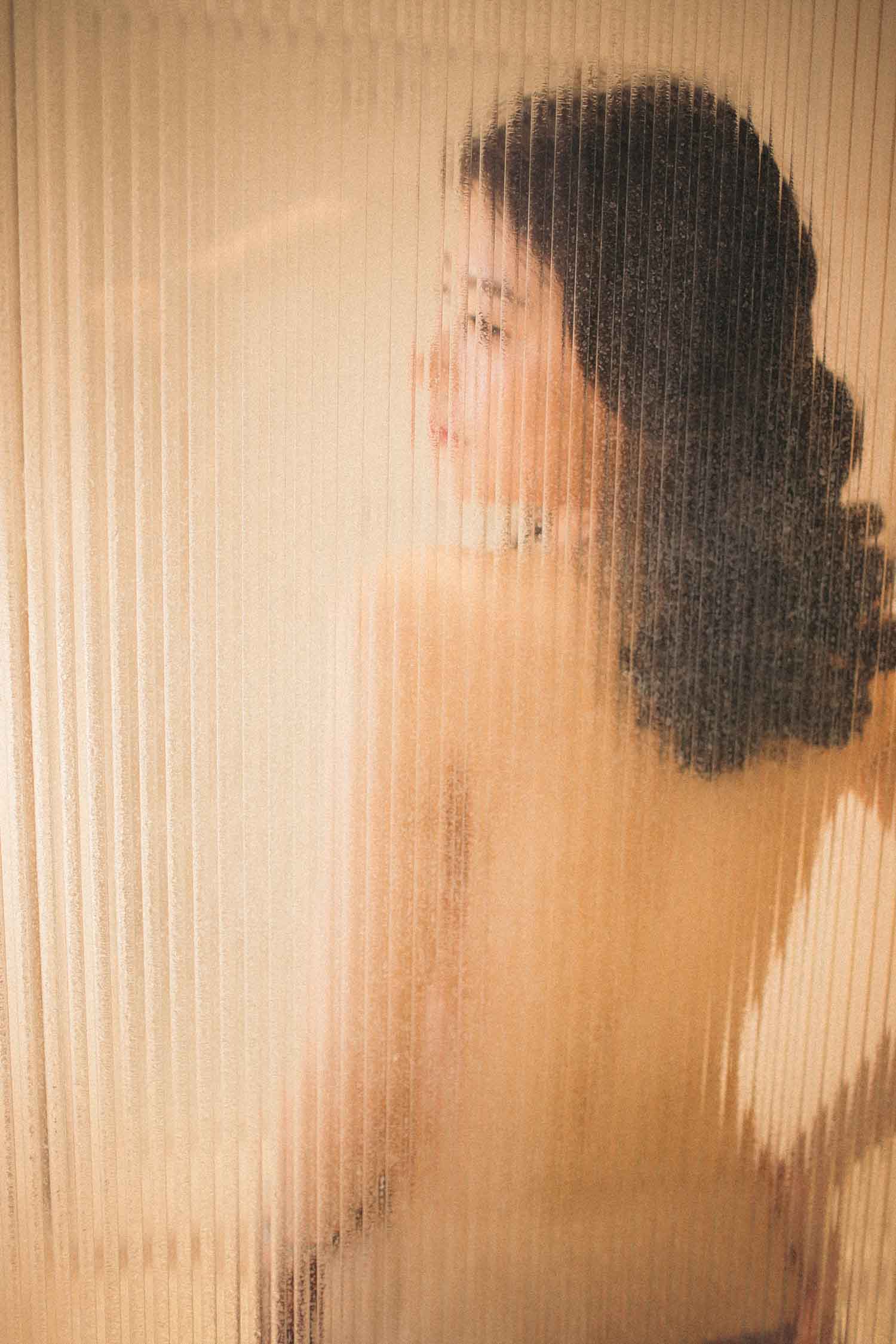 [素人新娘] 气质少妇浴室裸体诱惑新娘婚礼现场实拍写真 H223