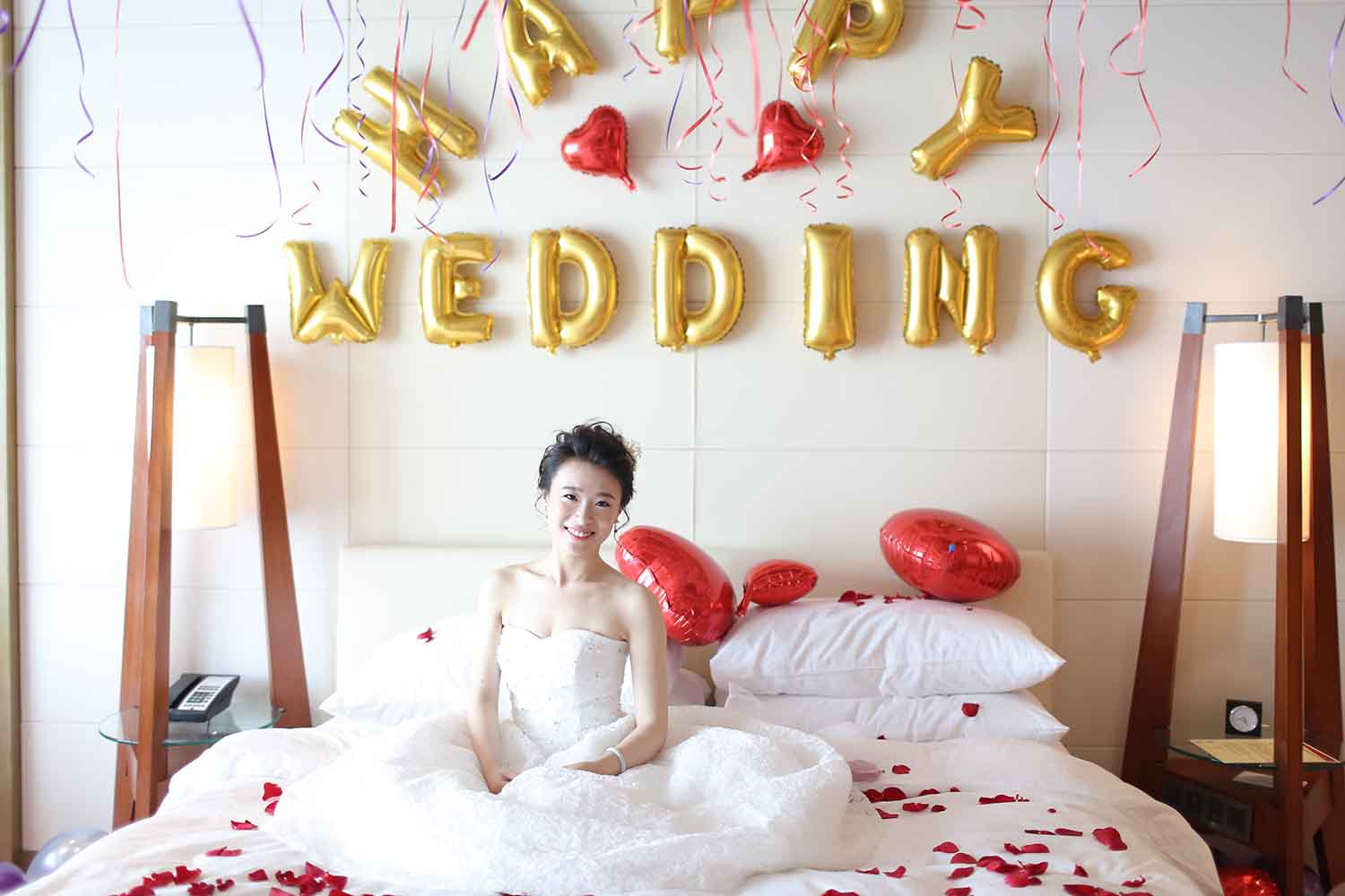 [素人新娘] 气质少妇浴室裸体诱惑新娘婚礼现场实拍写真 H223