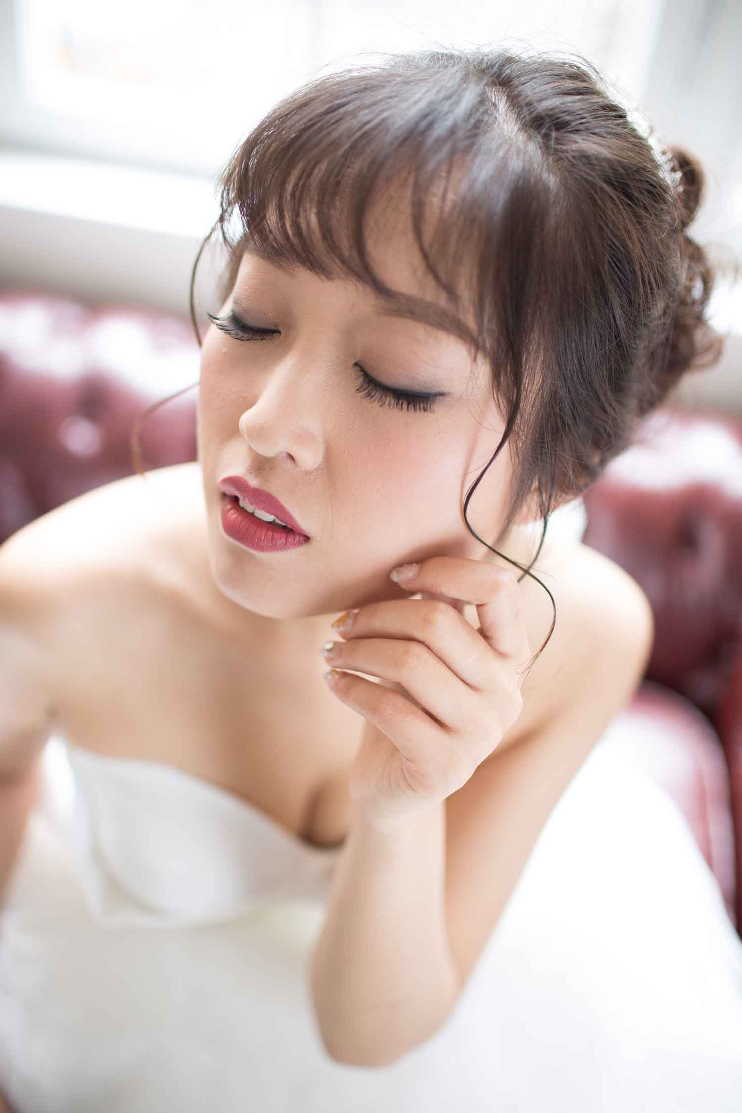 [素人新娘] 感觉礼服快要掉下来了！！新娘婚礼现场实拍写真 H323