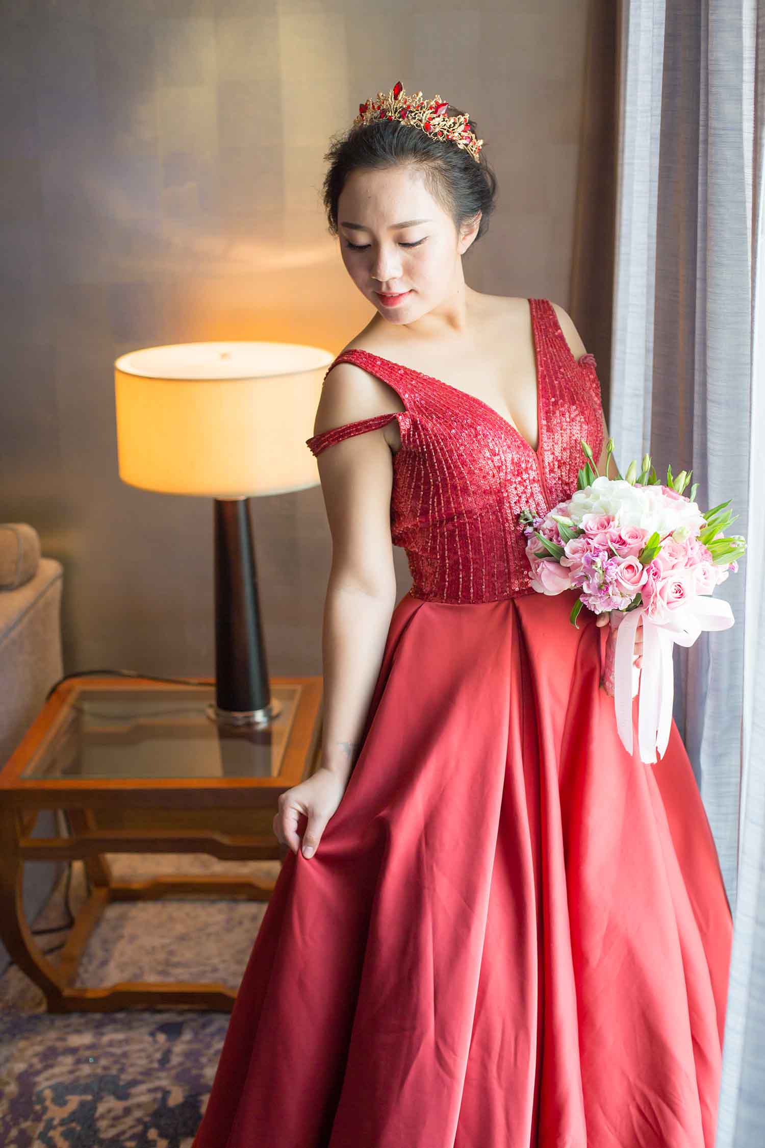 [素人新娘] 贵妇气质丰满富态新娘婚礼现场实拍写真 H220