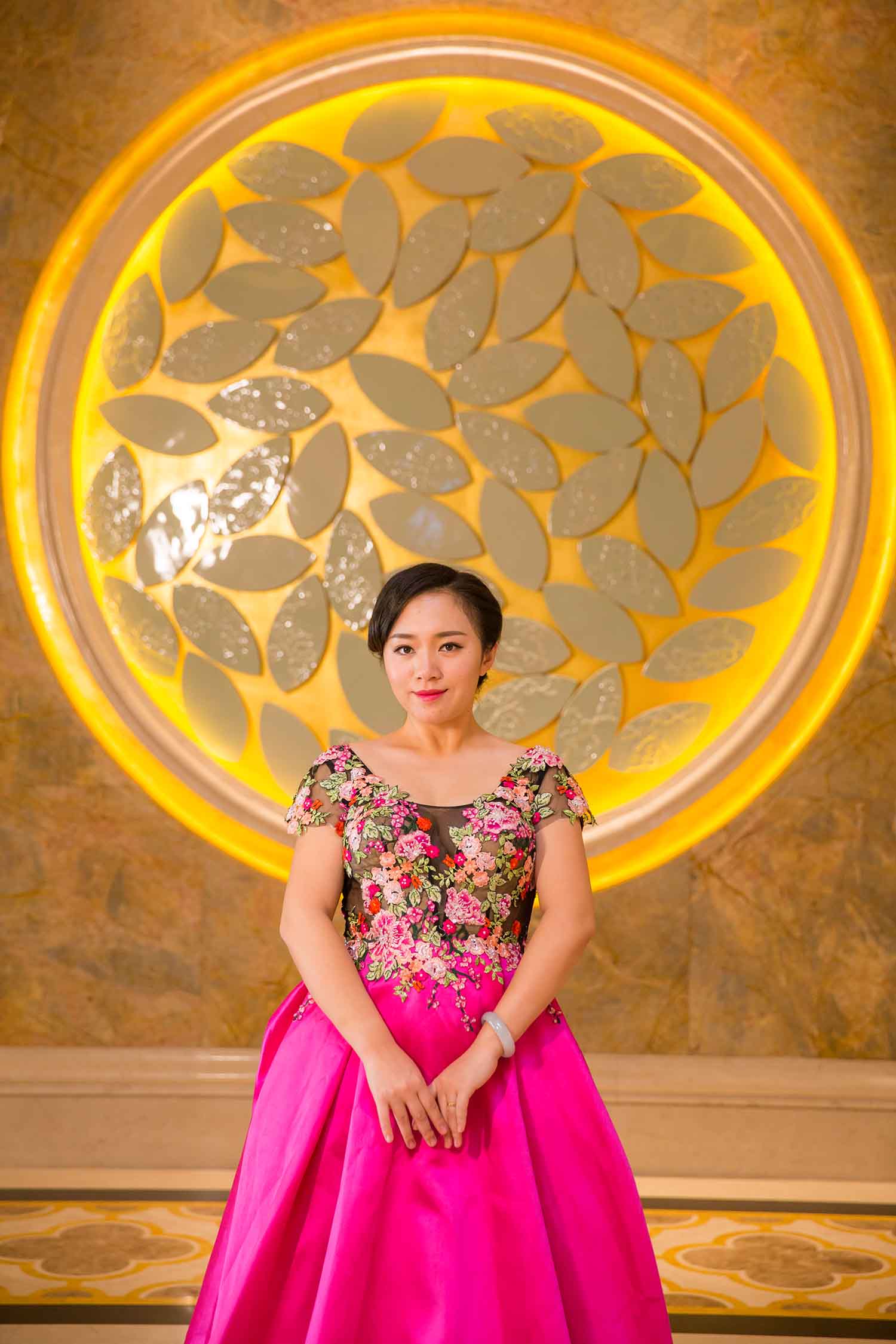 [素人新娘] 贵妇气质丰满富态新娘婚礼现场实拍写真 H220