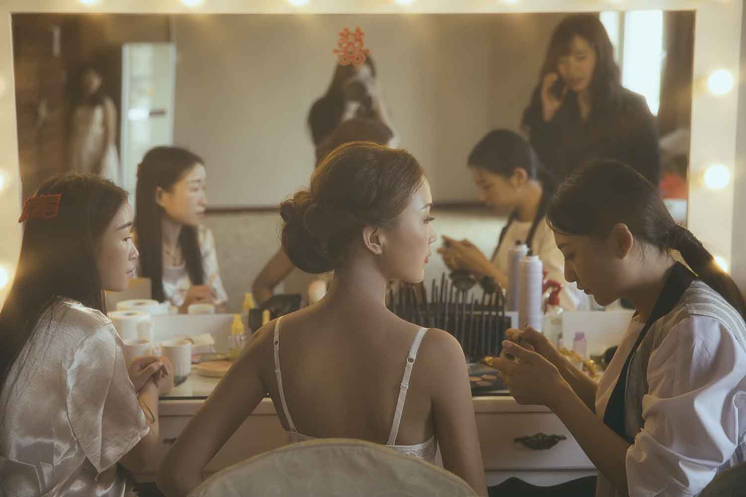 [素人新娘] 有着性感屁股和迷人双眼的新娘婚礼现场实拍写真 H232