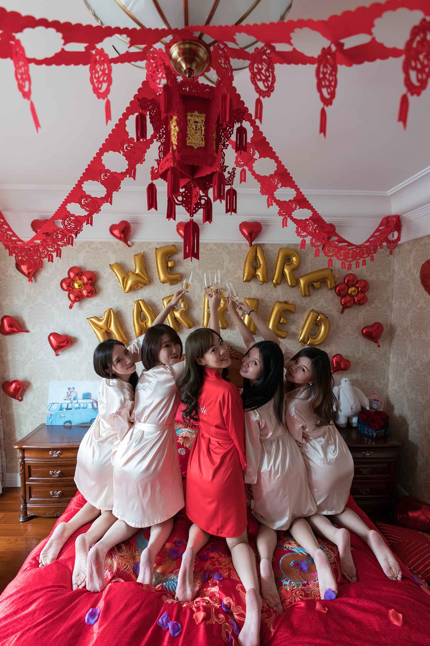 [素人新娘] 深V抹胸优雅高贵新娘的婚礼现场实拍写真 H202