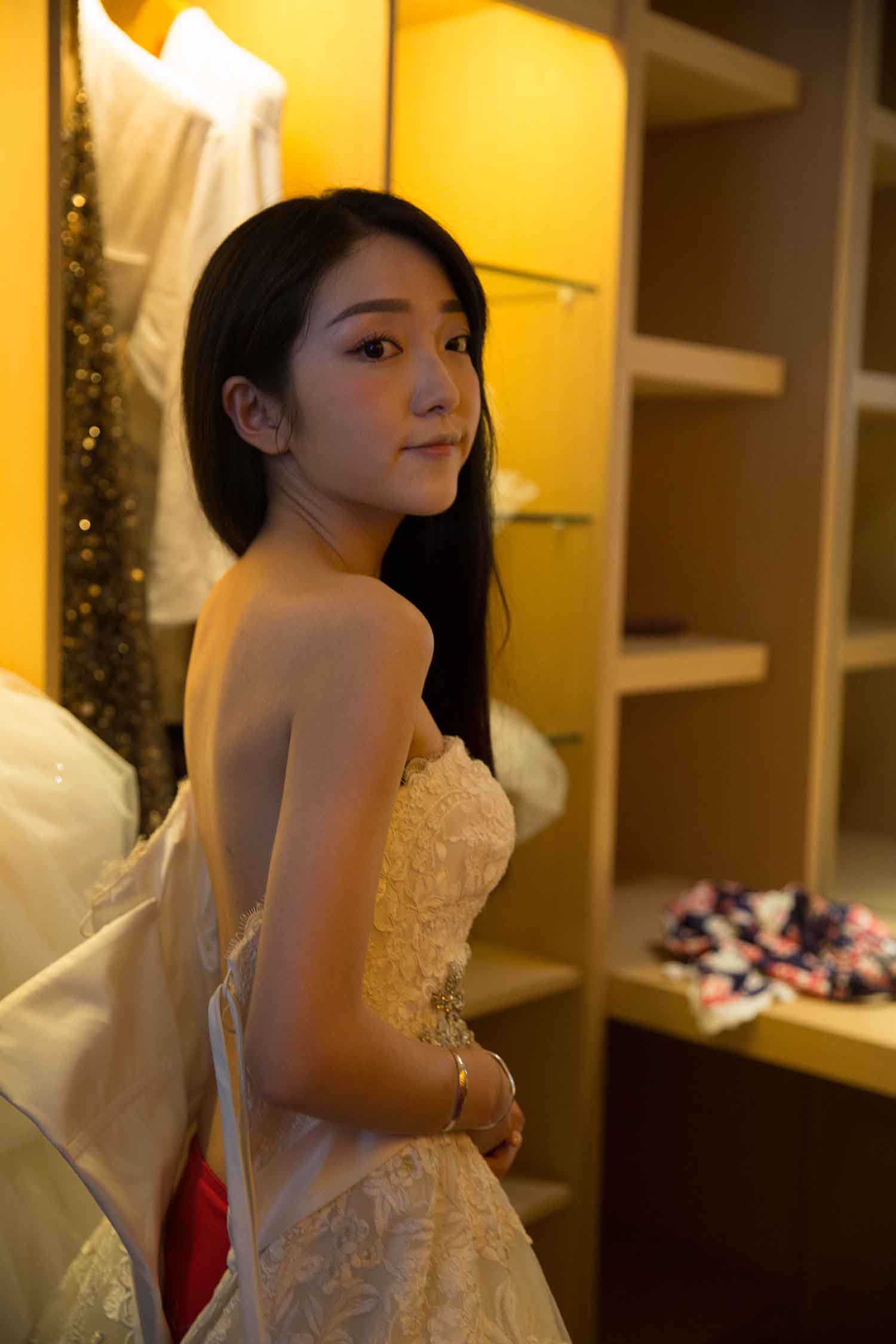 [素人新娘] 甜美可爱的鹅蛋脸美女新娘的婚礼现场实拍写真 H207