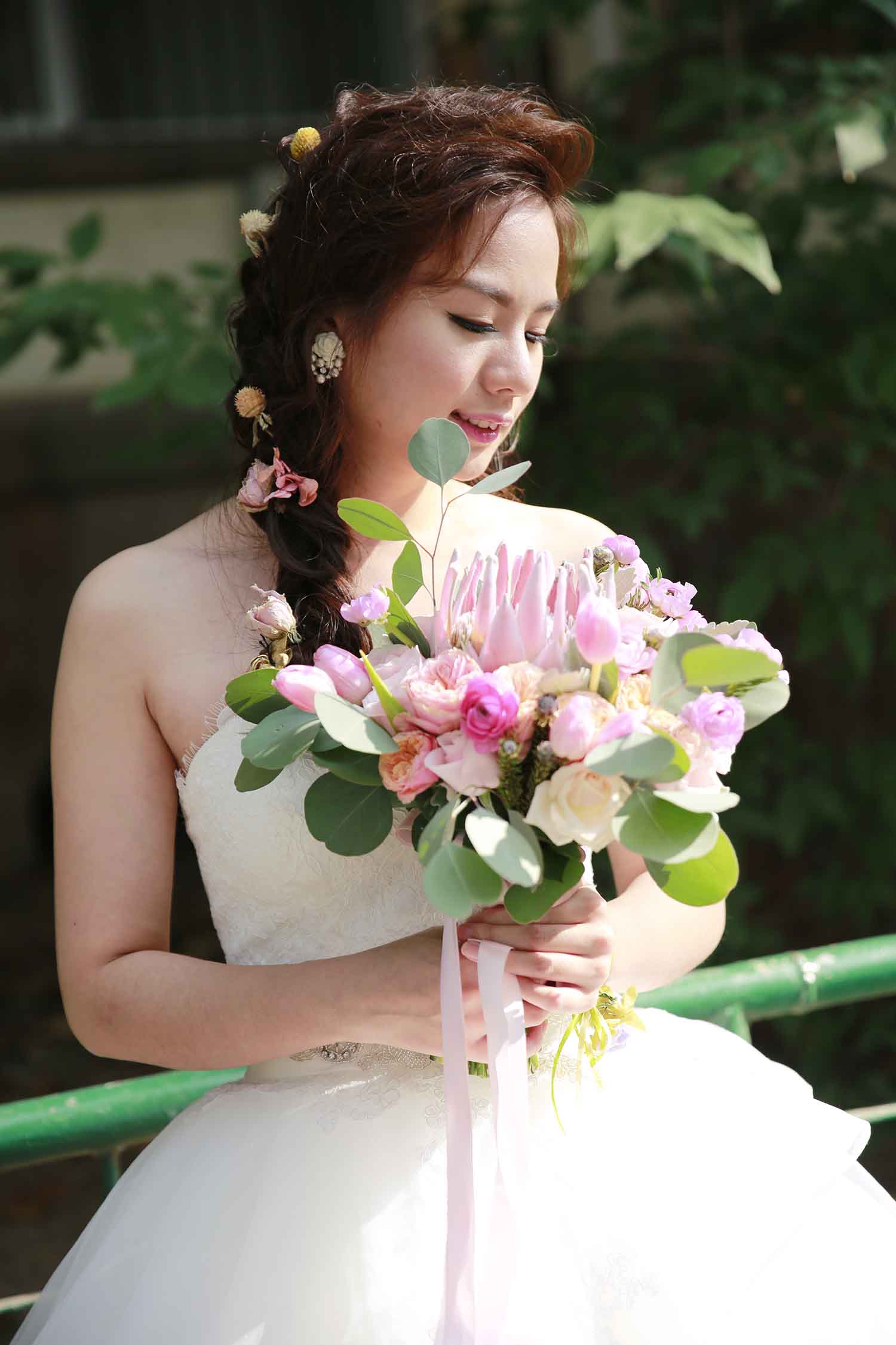 [素人新娘] 丰满富态的鹅蛋脸新娘婚礼现场实拍写真 H218