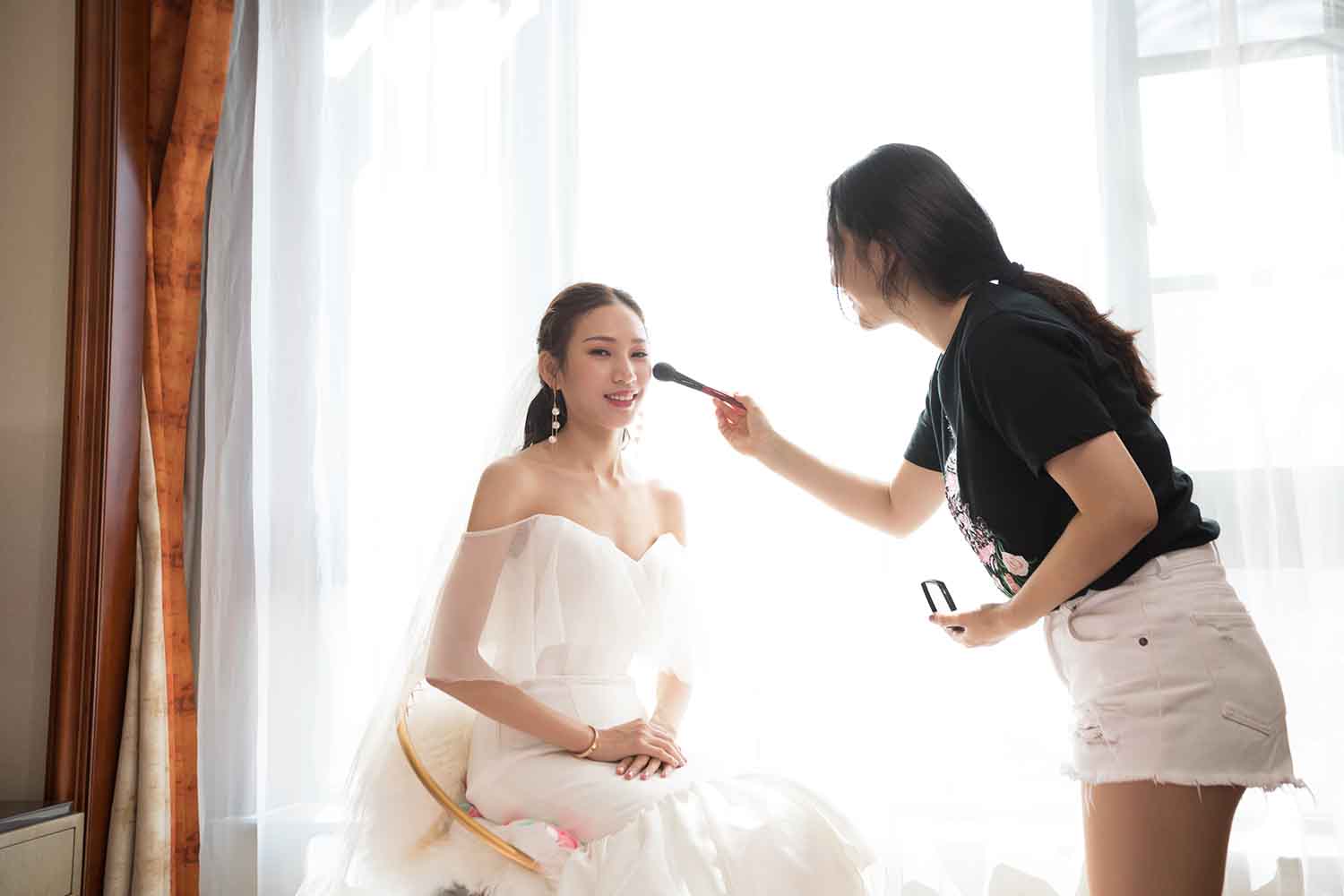 [素人新娘] 脚很性感的大长腿美女新娘婚礼现场实拍写真 H247