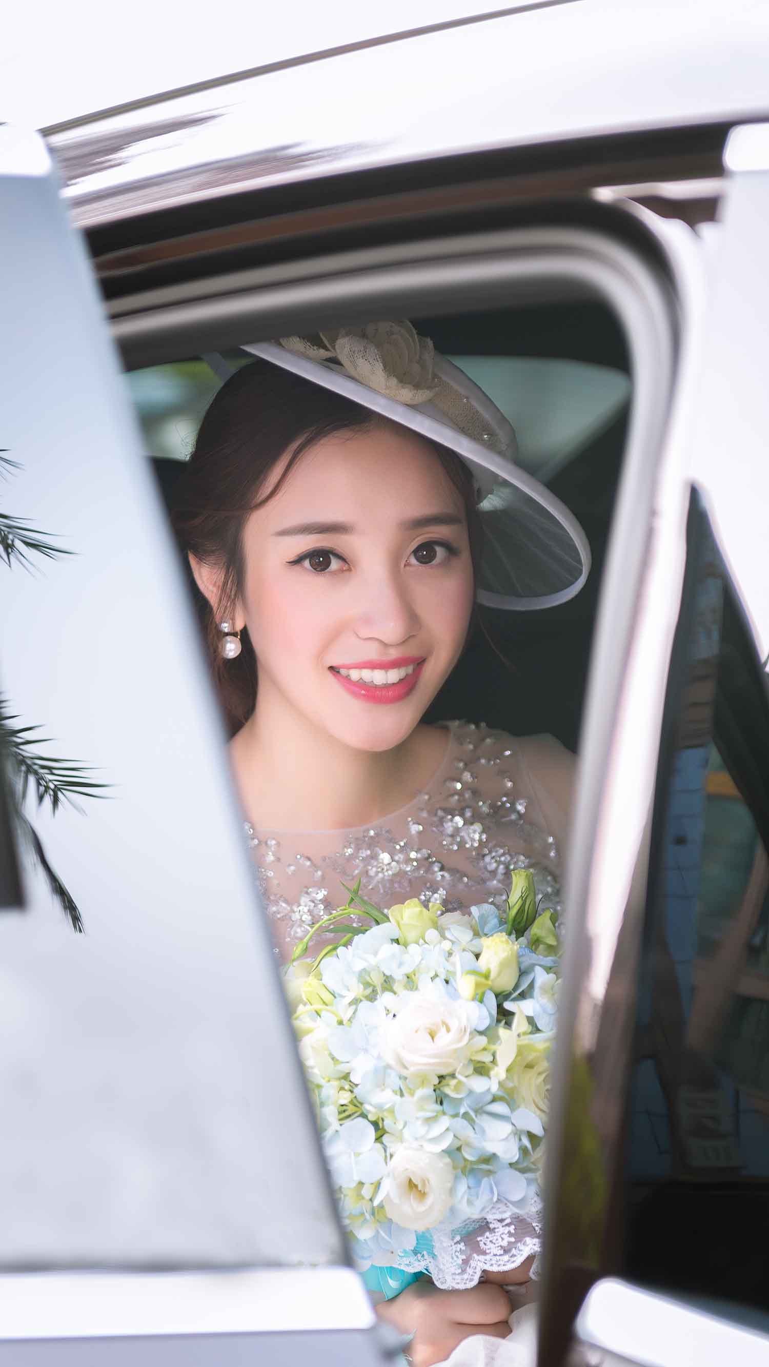 [素人新娘] 小巧可爱的公主气质新娘婚礼现场实拍写真 H211