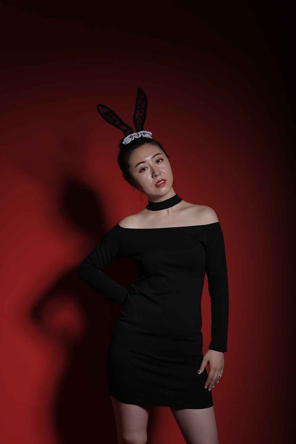 [素人新娘] 肤白丰满的大龄准新娘室内婚纱照写真 H213