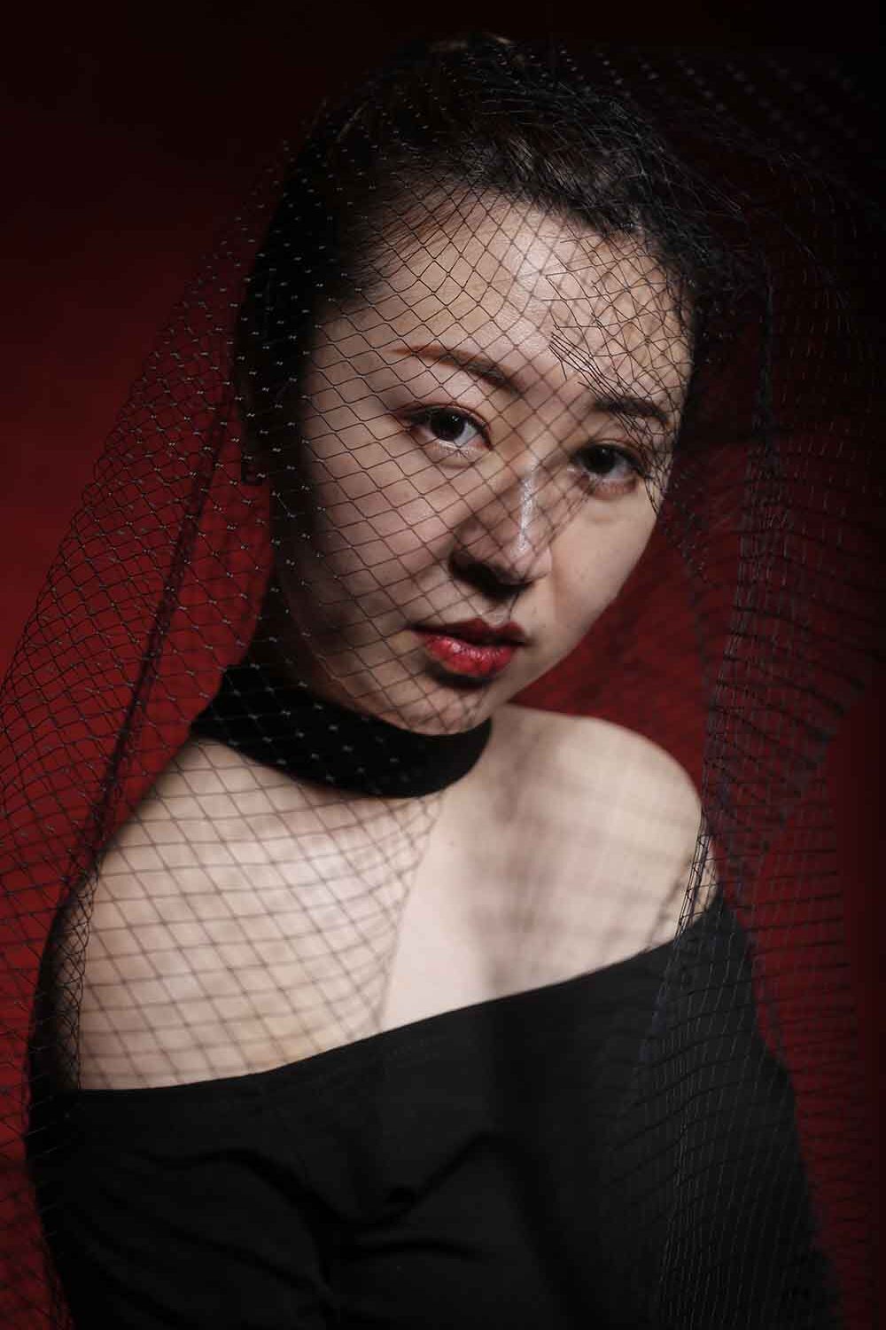 [素人新娘] 肤白丰满的大龄准新娘室内婚纱照写真 H213