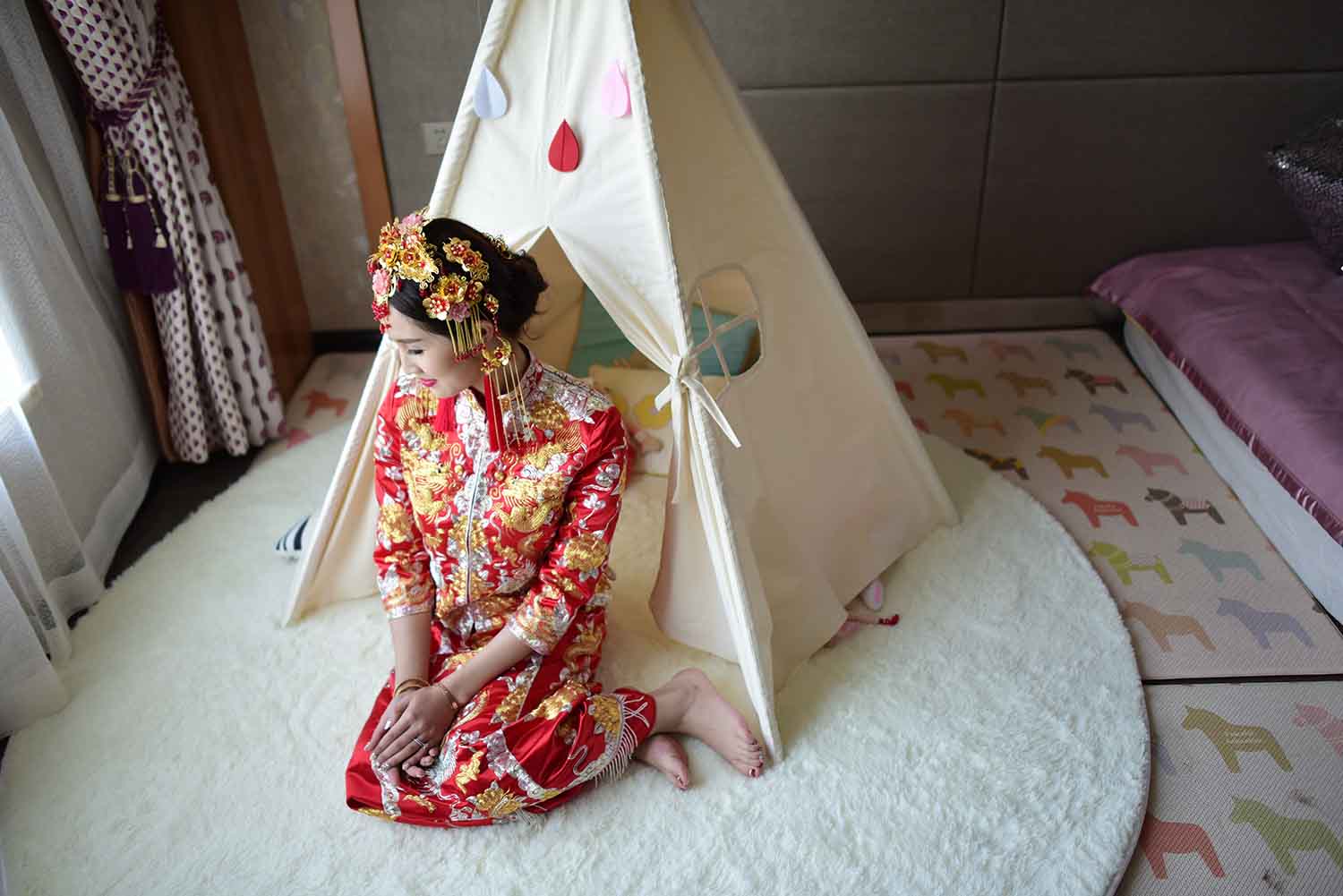 [素人新娘] 前面又大又圆感觉快被挤爆的新娘婚礼现场实拍写真 H429