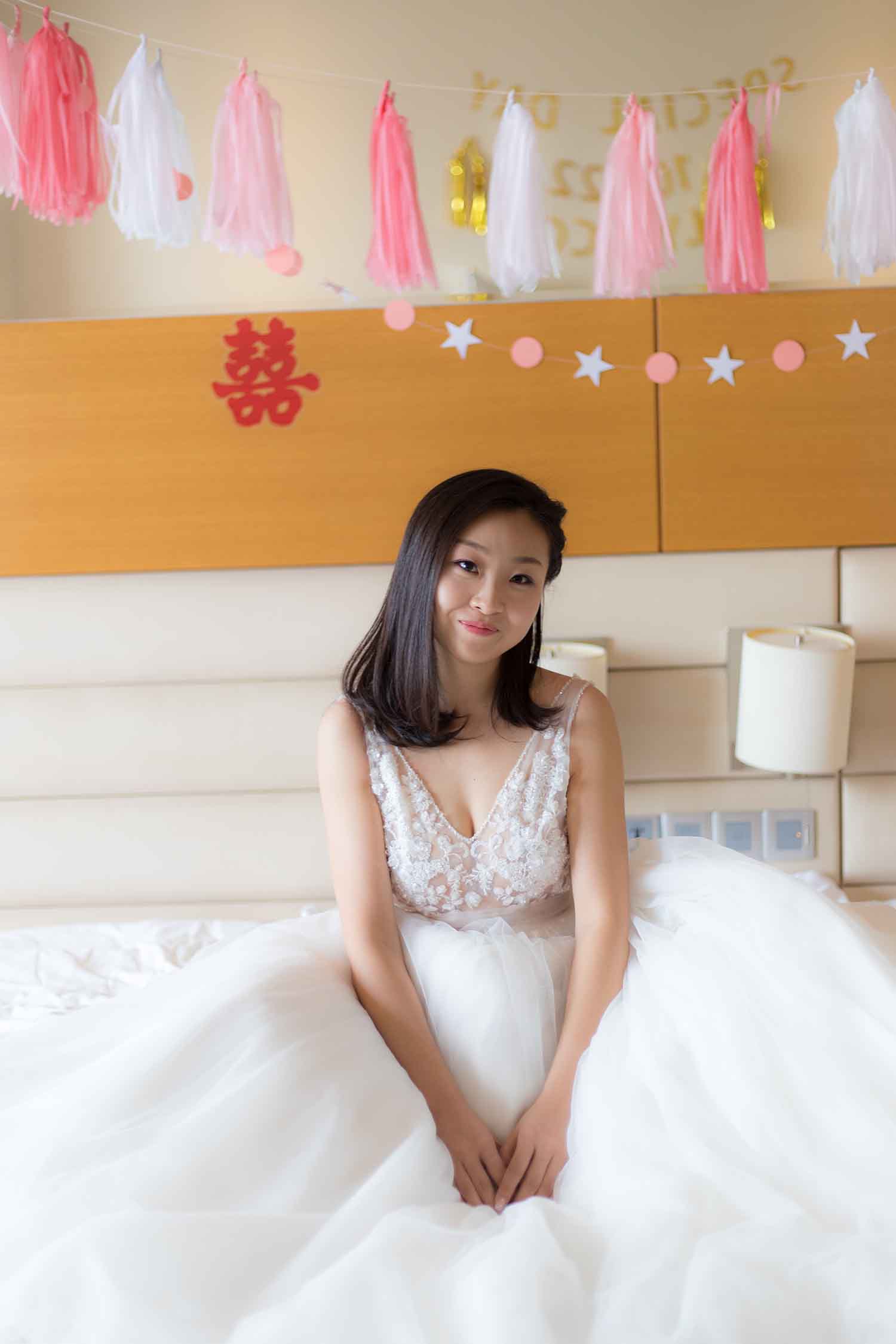 [素人新娘] 穿着性感蕾丝内衣大胆展示的美女新娘婚礼现场实拍写真 H359